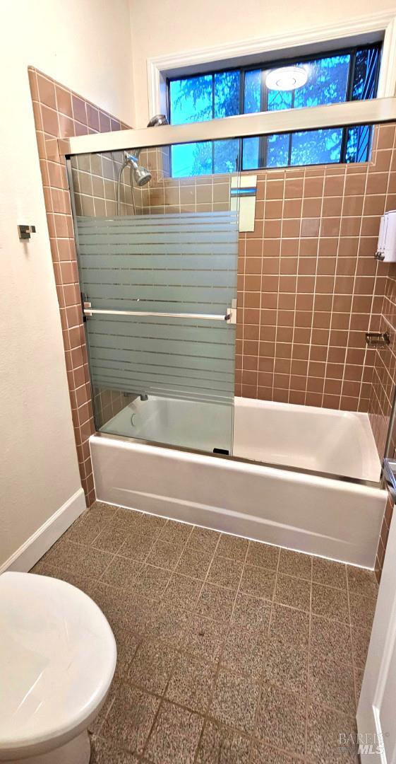 Detail Gallery Image 30 of 42 For 174 Main Dr, San Rafael,  CA 94901 - 5 Beds | 2 Baths