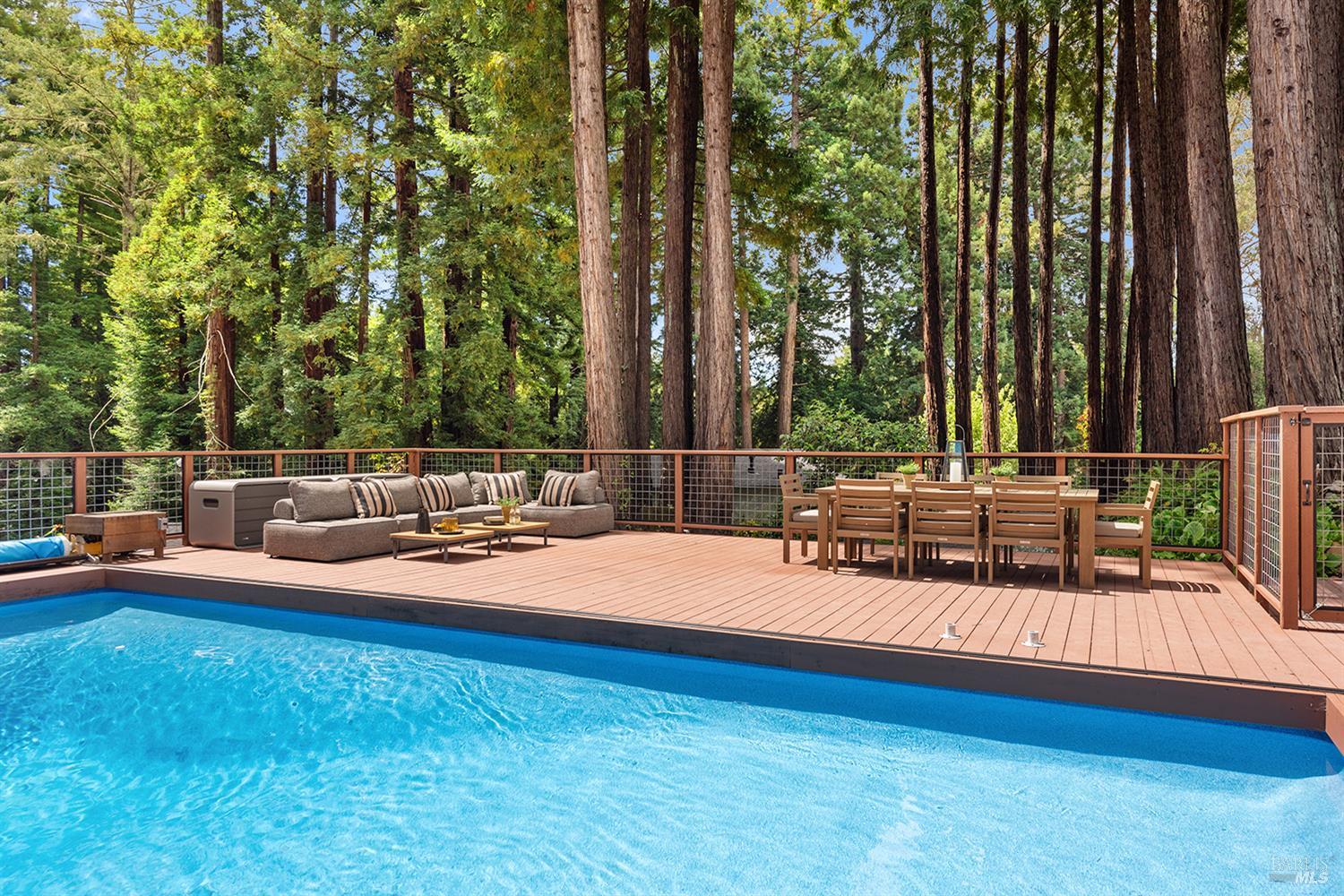 Detail Gallery Image 2 of 89 For 12675 Fiori Ln, Sebastopol,  CA 95472 - 4 Beds | 3/1 Baths