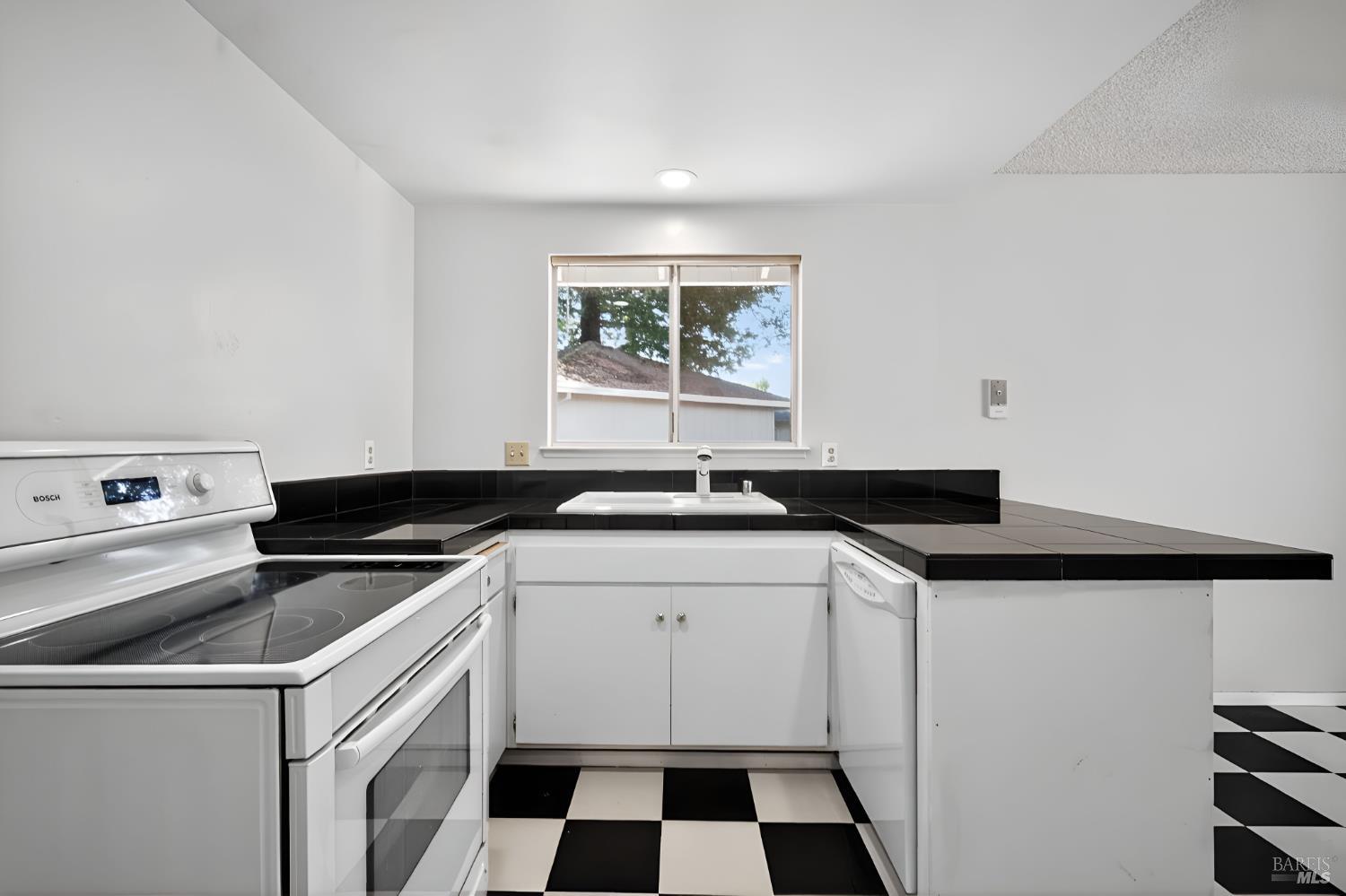 Detail Gallery Image 22 of 39 For 46 Aspen Meadows Cir, Santa Rosa,  CA 95409 - 1 Beds | 1 Baths