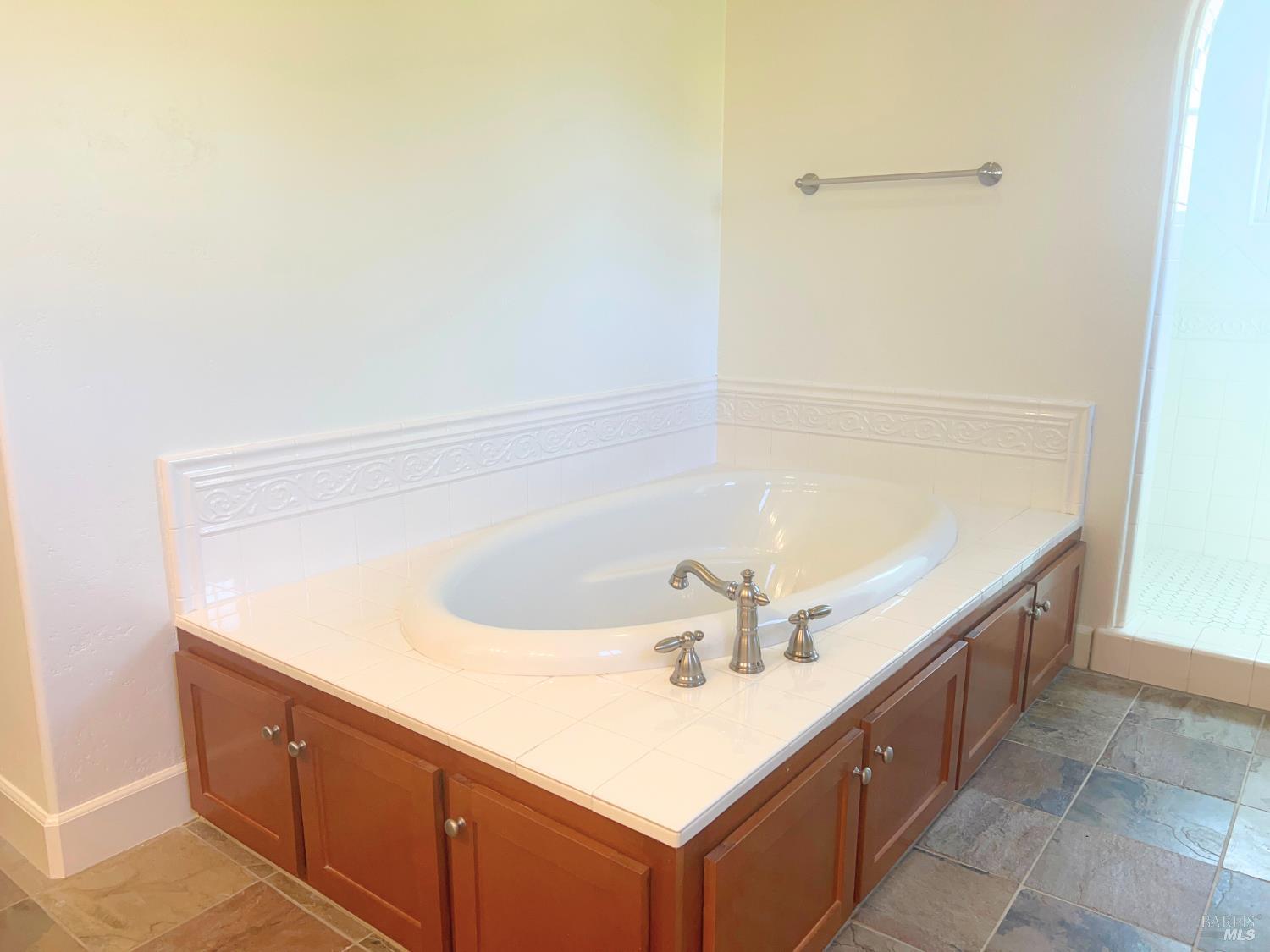 Detail Gallery Image 41 of 56 For 3127 Olympic Rd, Fairfield,  CA 94534 - 5 Beds | 3 Baths