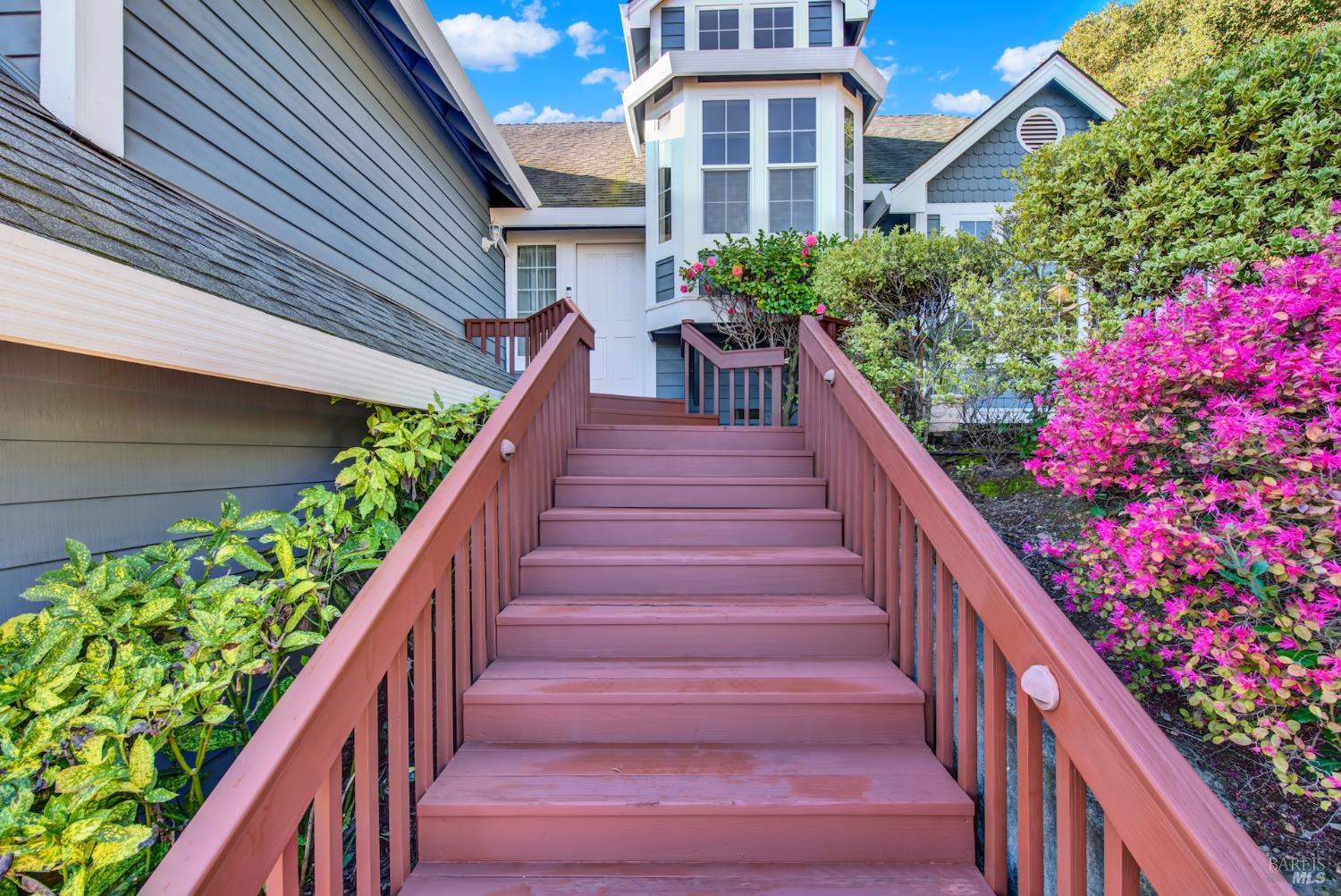 Detail Gallery Image 6 of 85 For 26 Clement Ct, Napa,  CA 94558 - 3 Beds | 2/1 Baths