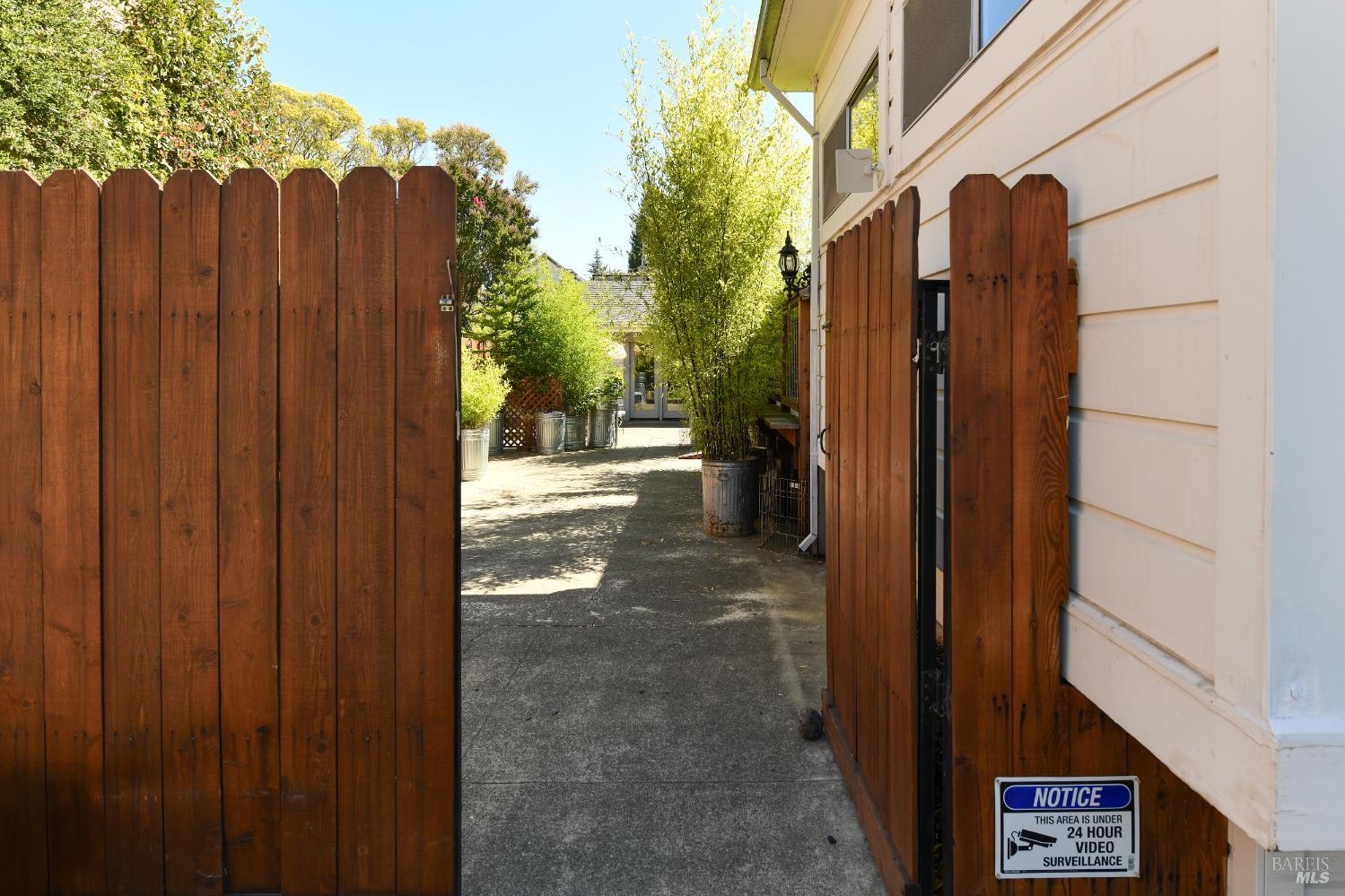 Detail Gallery Image 49 of 74 For 1545 Oak St, Napa,  CA 94559 - 2 Beds | 2 Baths