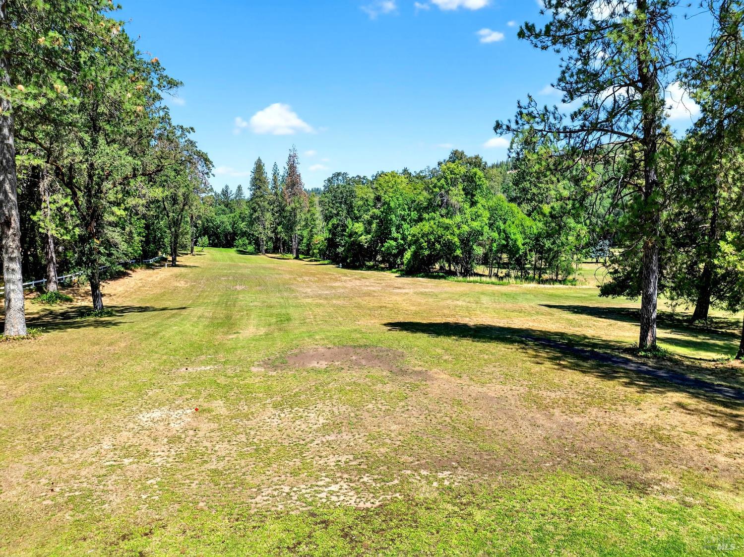 Detail Gallery Image 11 of 91 For 16451 Golf Rd, Cobb,  CA 95426 - 2 Beds | 1 Baths