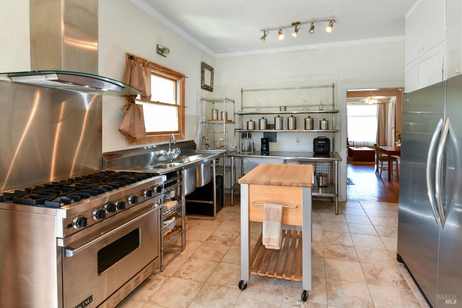 Detail Gallery Image 15 of 74 For 1545 Oak St, Napa,  CA 94559 - 2 Beds | 2 Baths