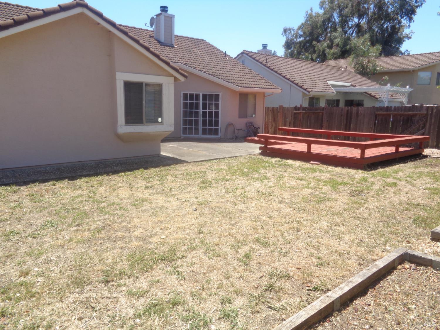 Detail Gallery Image 25 of 28 For 221 Sunhaven Dr, Fairfield,  CA 94533 - 3 Beds | 2 Baths