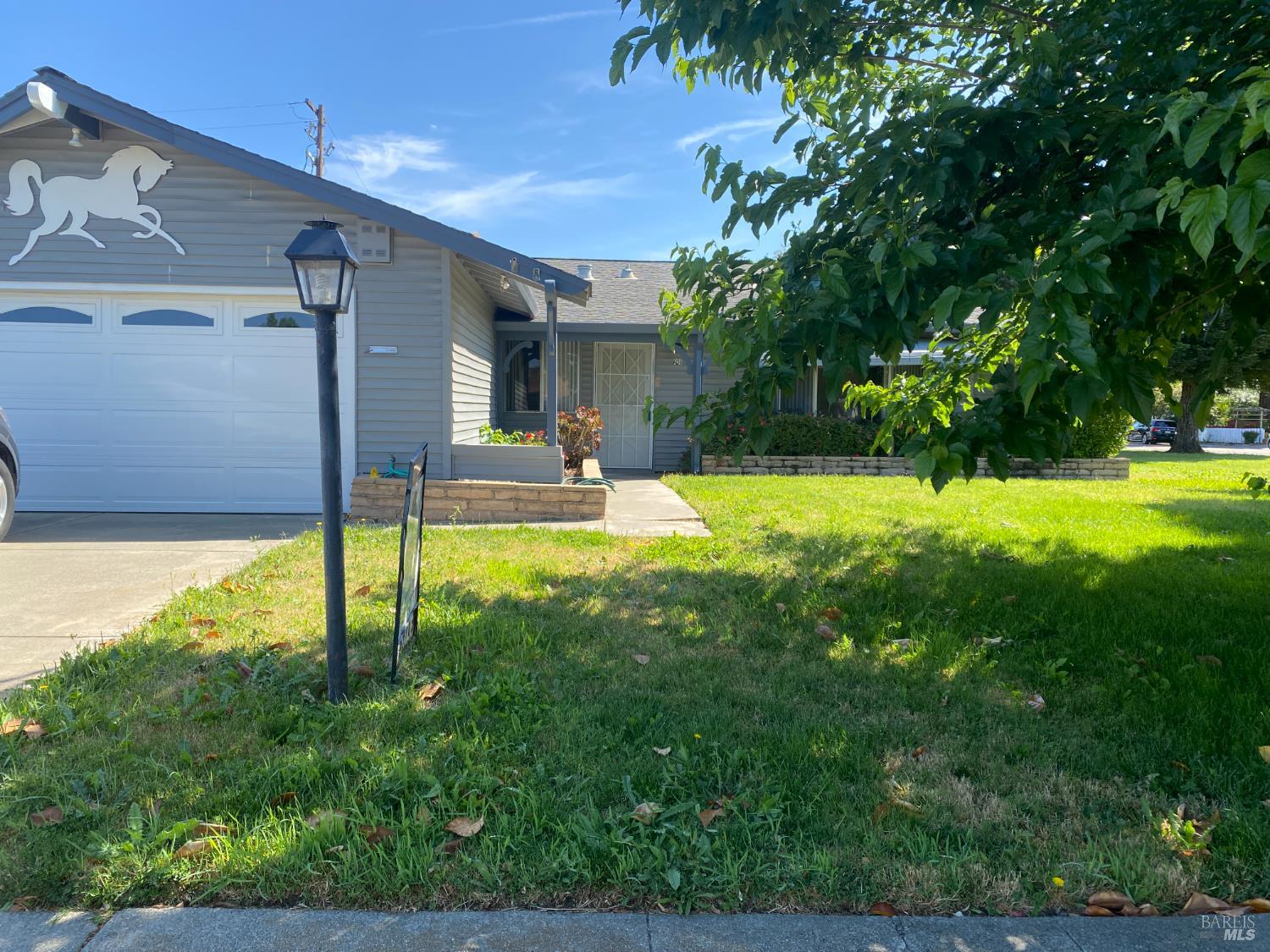 Detail Gallery Image 1 of 14 For 101 Mckinley Cir, Vacaville,  CA 95687 - 3 Beds | 2 Baths