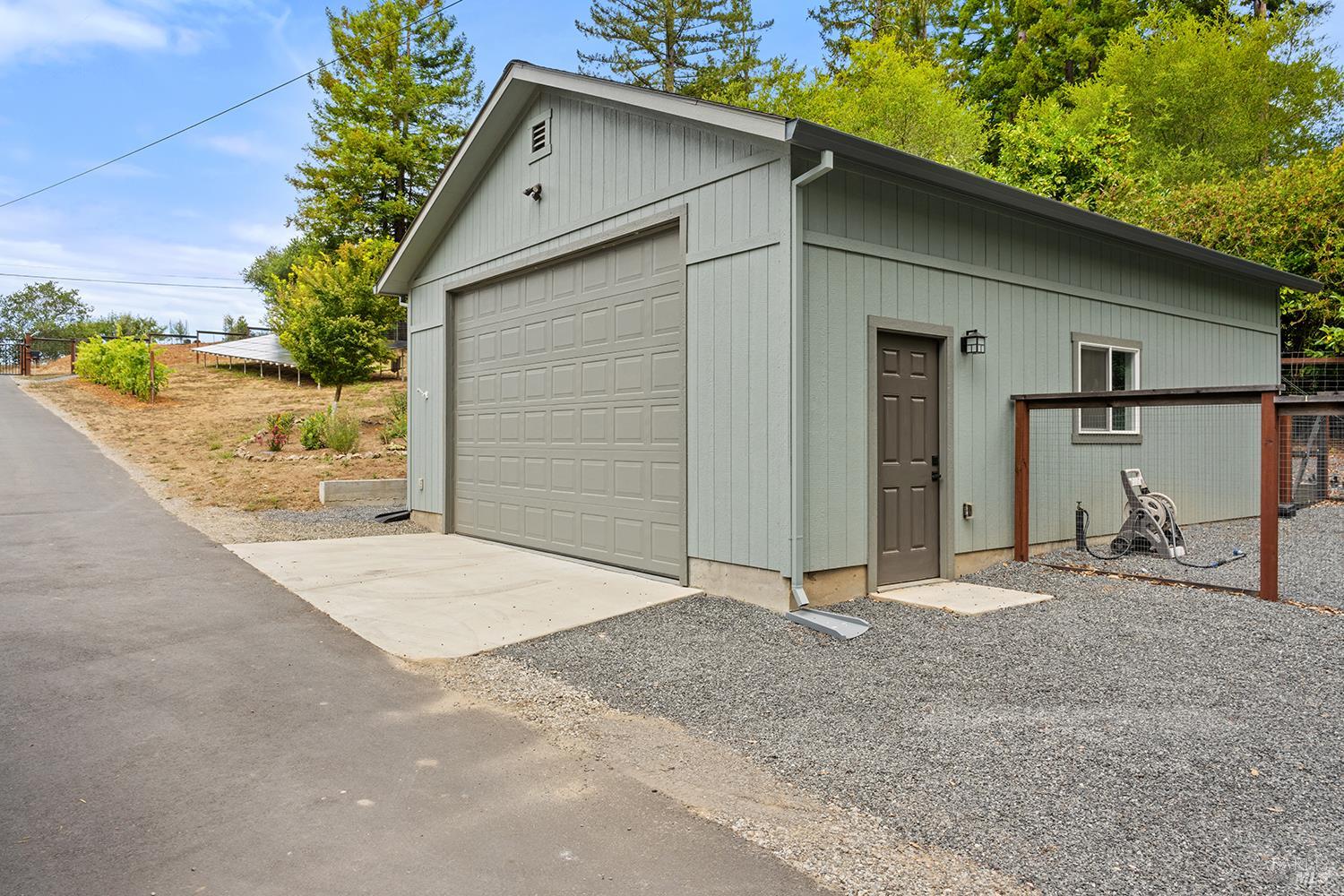 Detail Gallery Image 73 of 89 For 12675 Fiori Ln, Sebastopol,  CA 95472 - 4 Beds | 3/1 Baths