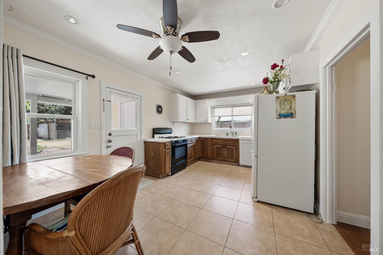 Detail Gallery Image 22 of 58 For 3440 Beach St, Nice,  CA 95464 - 2 Beds | 1 Baths