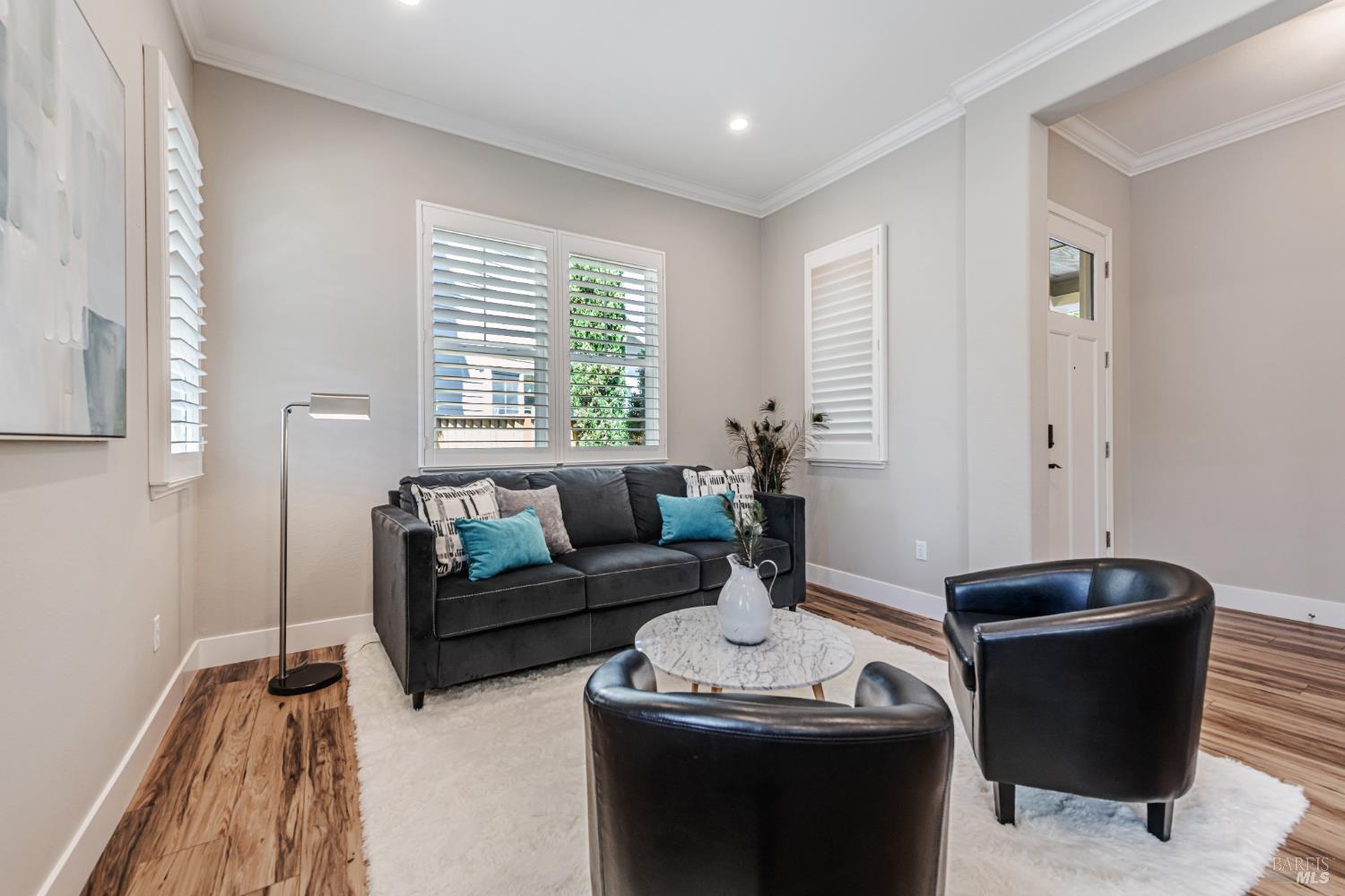 Detail Gallery Image 4 of 55 For 1678 Southridge Dr, Petaluma,  CA 94954 - 4 Beds | 3 Baths