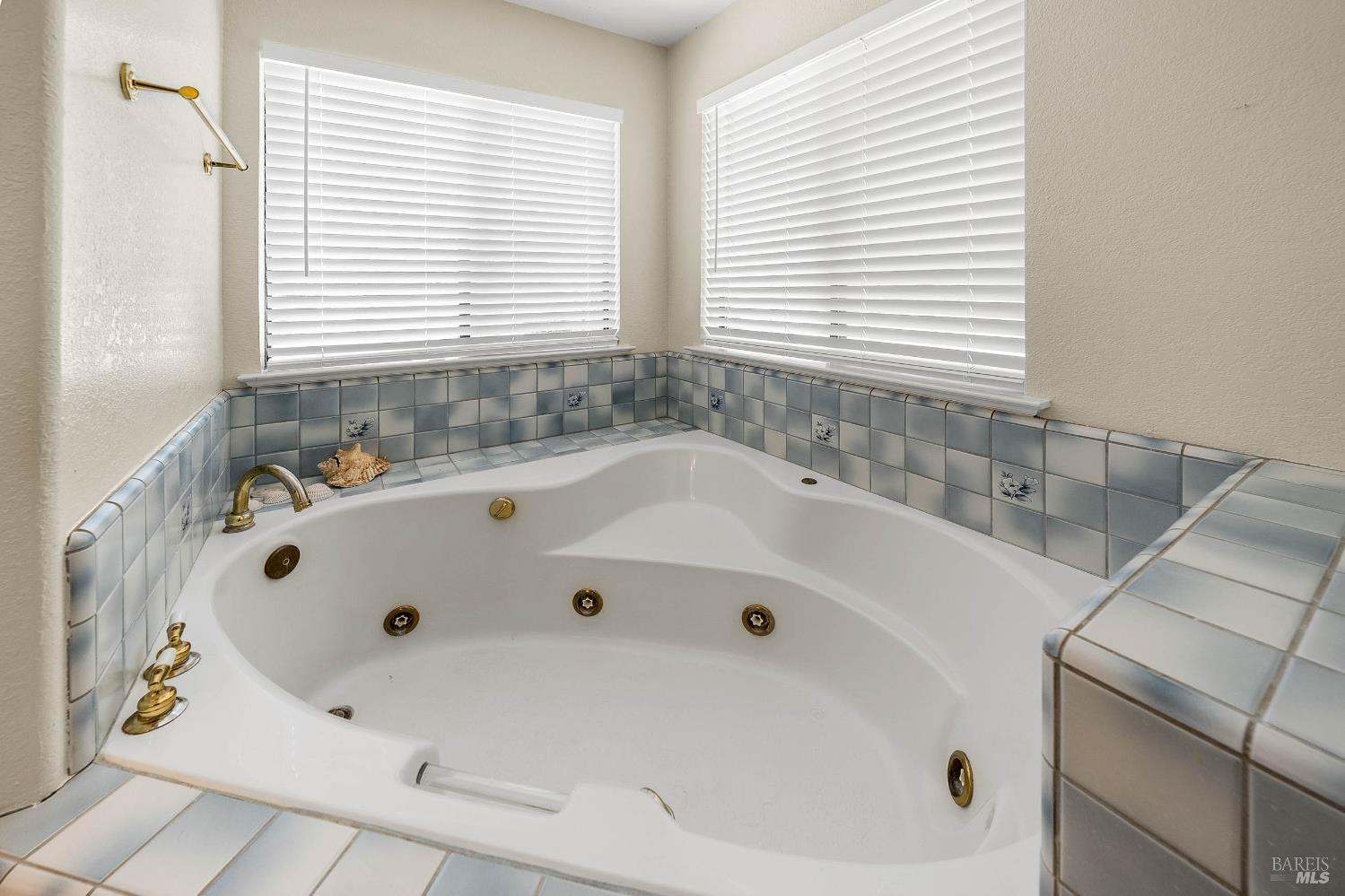 Detail Gallery Image 28 of 71 For 8700 Red Hills Rd, Kelseyville,  CA 95451 - 5 Beds | 3 Baths