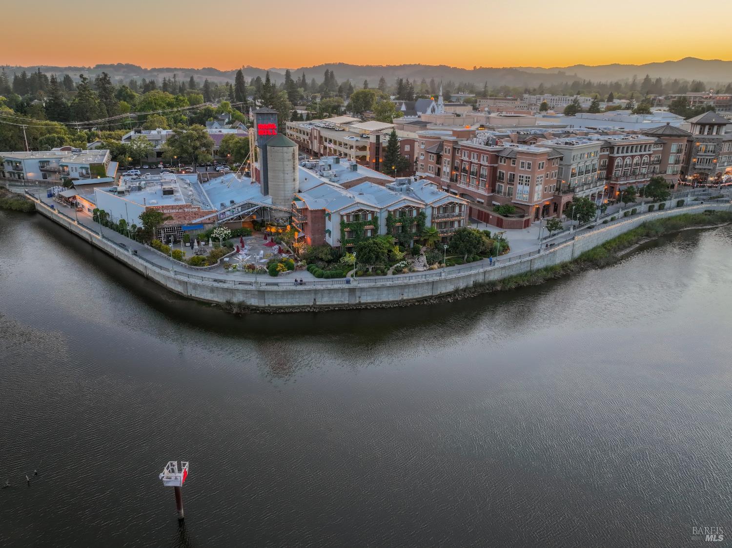 Detail Gallery Image 65 of 74 For 1545 Oak St, Napa,  CA 94559 - 2 Beds | 2 Baths
