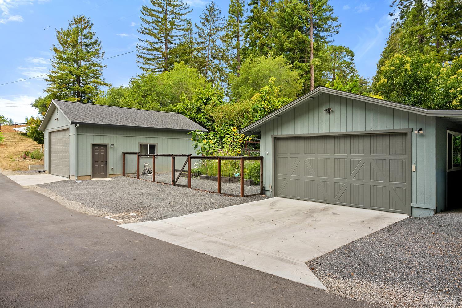 Detail Gallery Image 72 of 89 For 12675 Fiori Ln, Sebastopol,  CA 95472 - 4 Beds | 3/1 Baths
