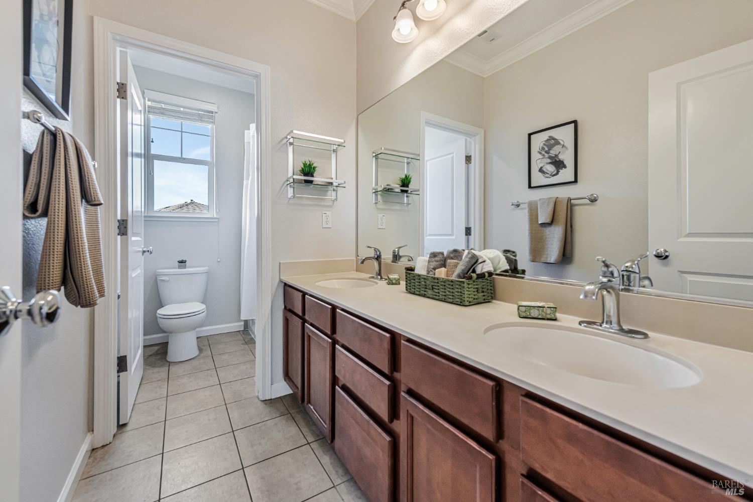 Detail Gallery Image 41 of 55 For 1678 Southridge Dr, Petaluma,  CA 94954 - 4 Beds | 3 Baths