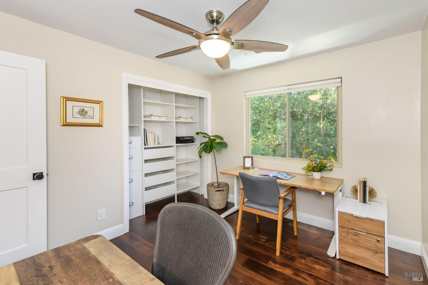Detail Gallery Image 41 of 61 For 620 Elm Dr, Petaluma,  CA 94952 - 5 Beds | 2/1 Baths