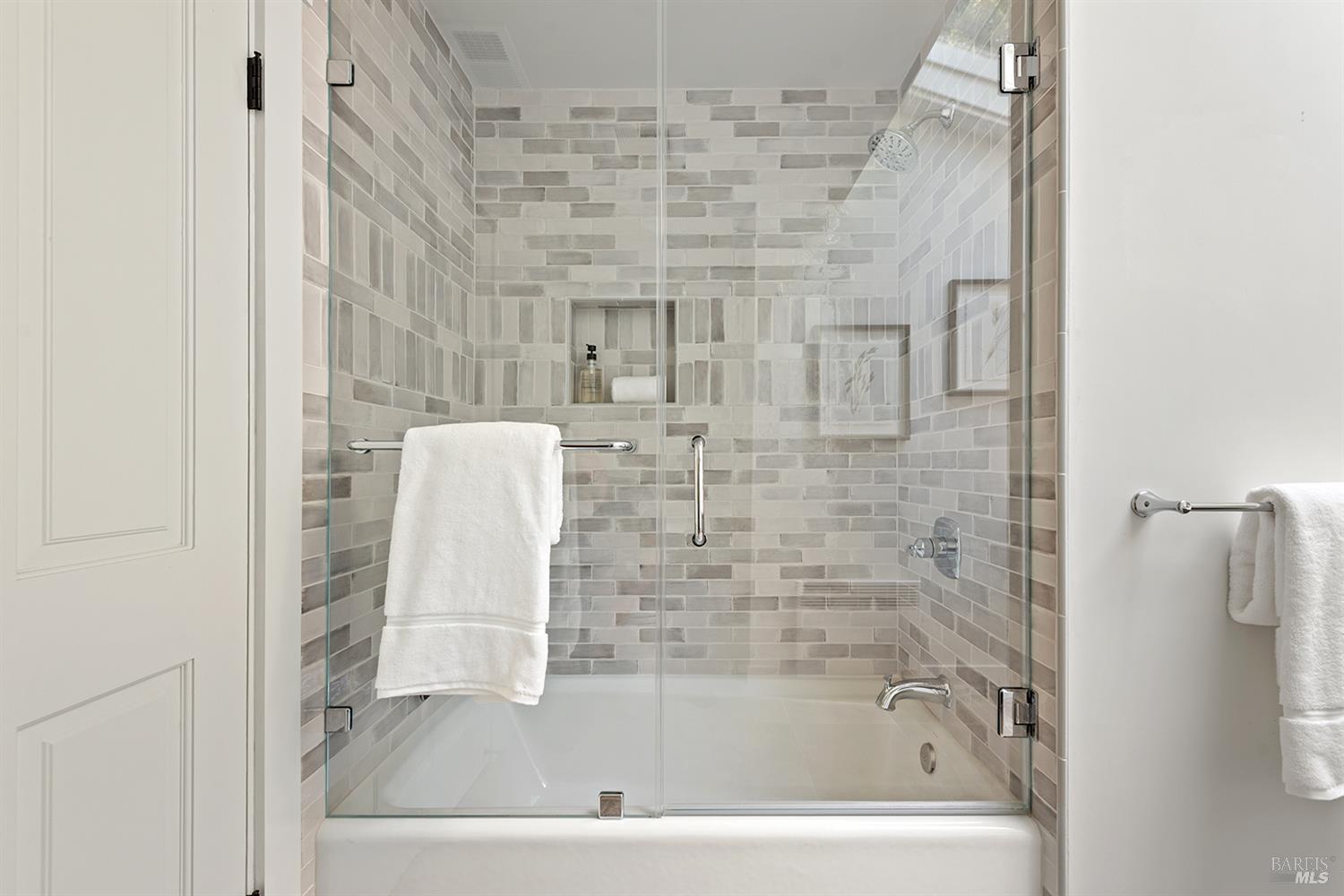 Detail Gallery Image 35 of 89 For 12675 Fiori Ln, Sebastopol,  CA 95472 - 4 Beds | 3/1 Baths