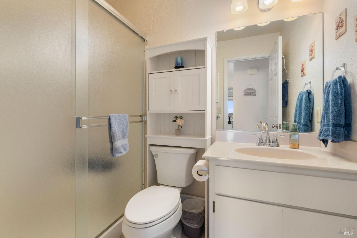 Detail Gallery Image 18 of 41 For 8640 Harbor View Dr, Kelseyville,  CA 95451 - 3 Beds | 2 Baths