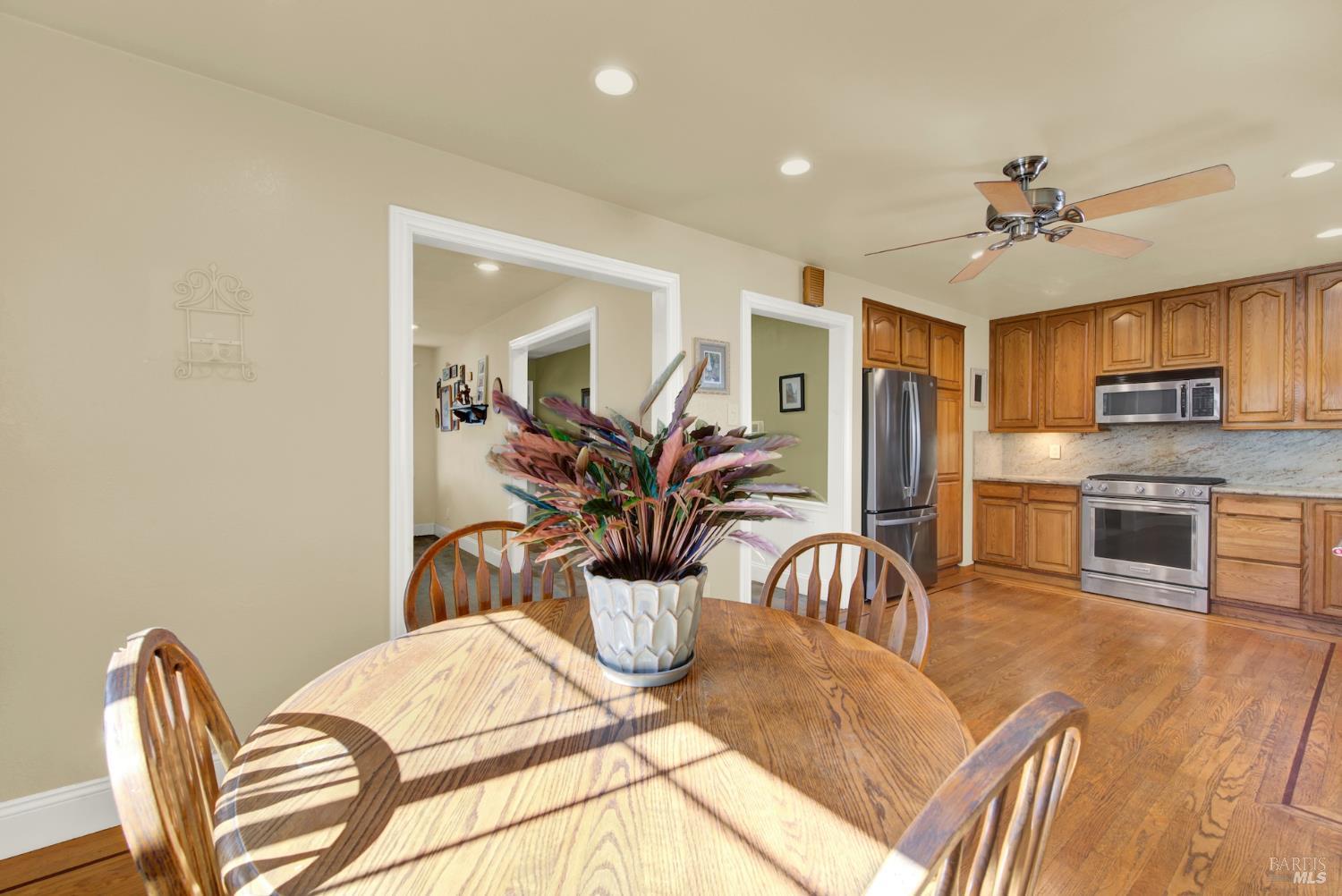 Detail Gallery Image 20 of 85 For 1835 Egret Ln, Hayward,  CA 94545 - 3 Beds | 2 Baths