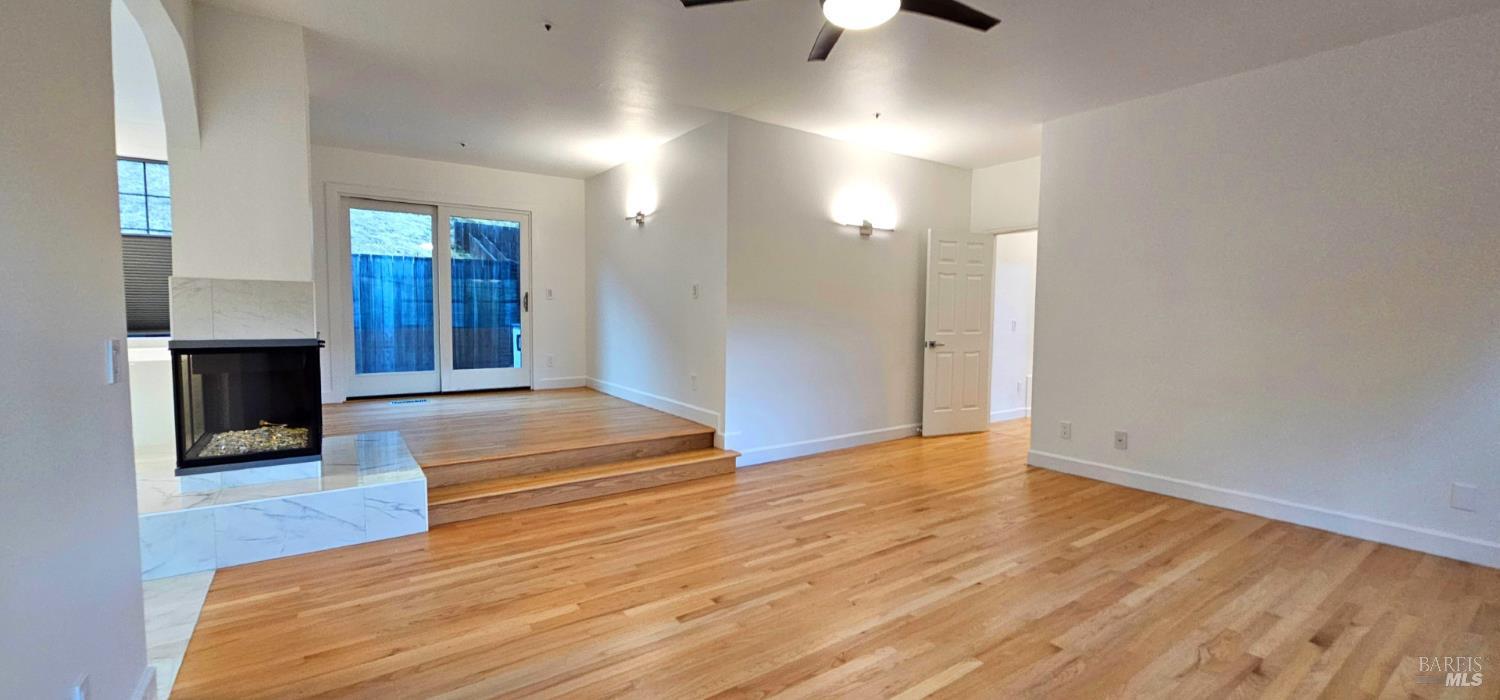Detail Gallery Image 15 of 42 For 174 Main Dr, San Rafael,  CA 94901 - 5 Beds | 2 Baths