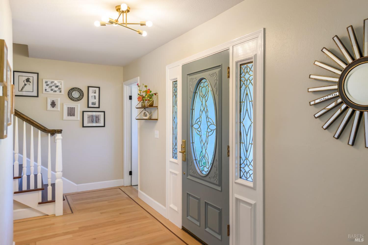 Detail Gallery Image 27 of 61 For 620 Elm Dr, Petaluma,  CA 94952 - 5 Beds | 2/1 Baths