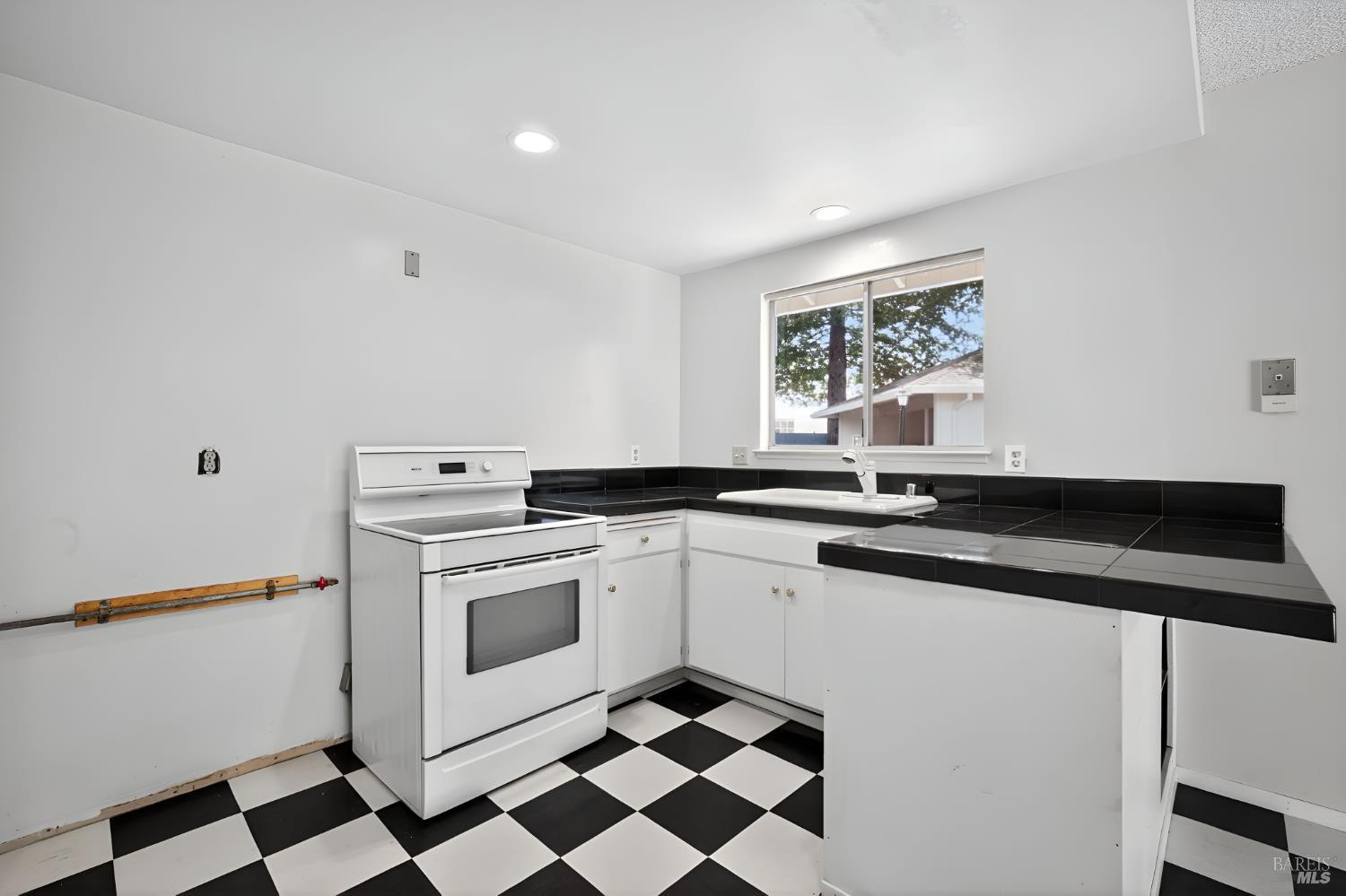 Detail Gallery Image 17 of 39 For 46 Aspen Meadows Cir, Santa Rosa,  CA 95409 - 1 Beds | 1 Baths