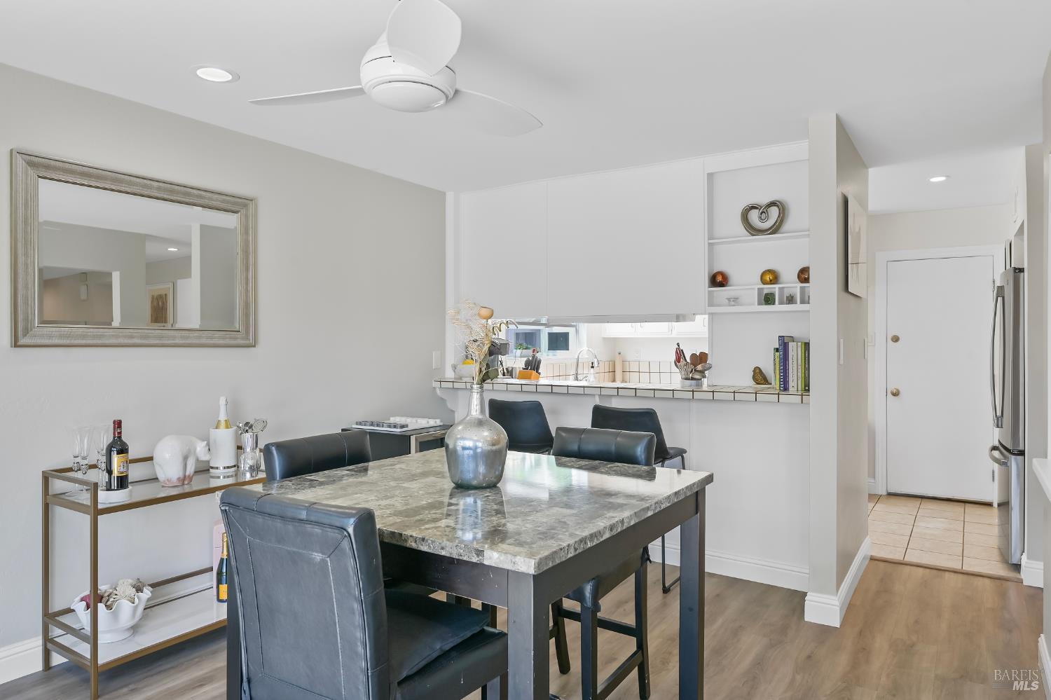 Detail Gallery Image 11 of 33 For 38 San Ramon Way, Novato,  CA 94945 - 3 Beds | 2 Baths