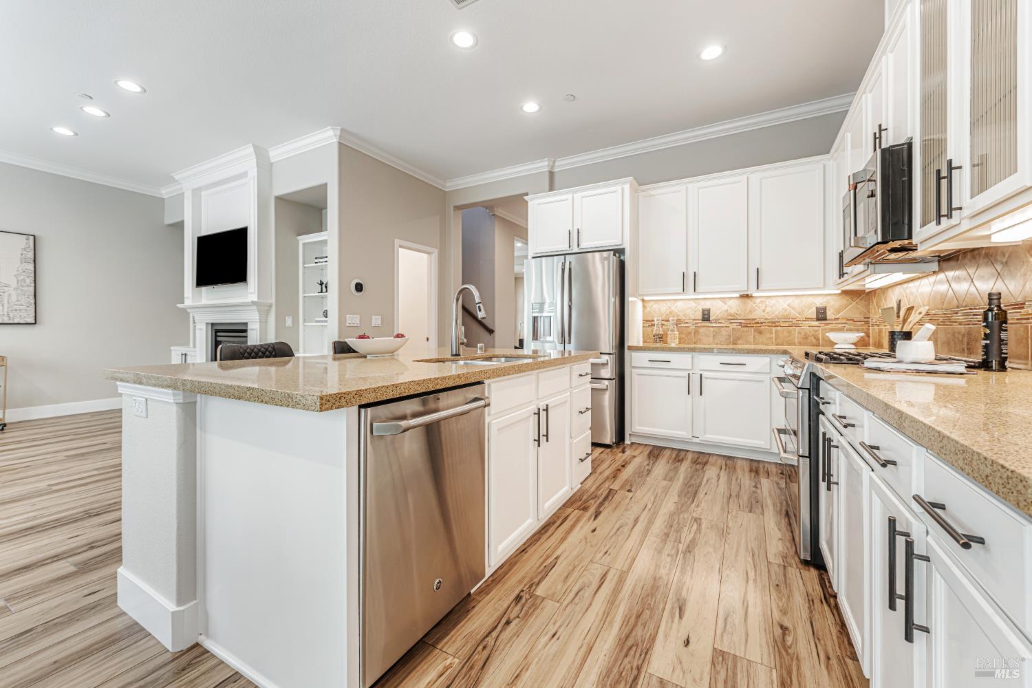Detail Gallery Image 21 of 55 For 1678 Southridge Dr, Petaluma,  CA 94954 - 4 Beds | 3 Baths