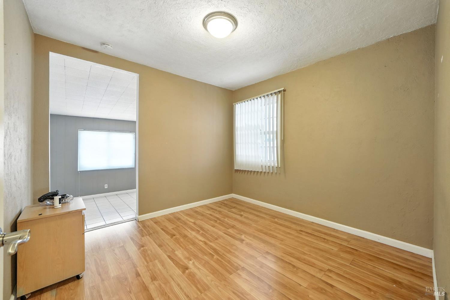 Detail Gallery Image 19 of 26 For 1381 63rd Ave, Oakland,  CA 94621 - 2 Beds | 1 Baths