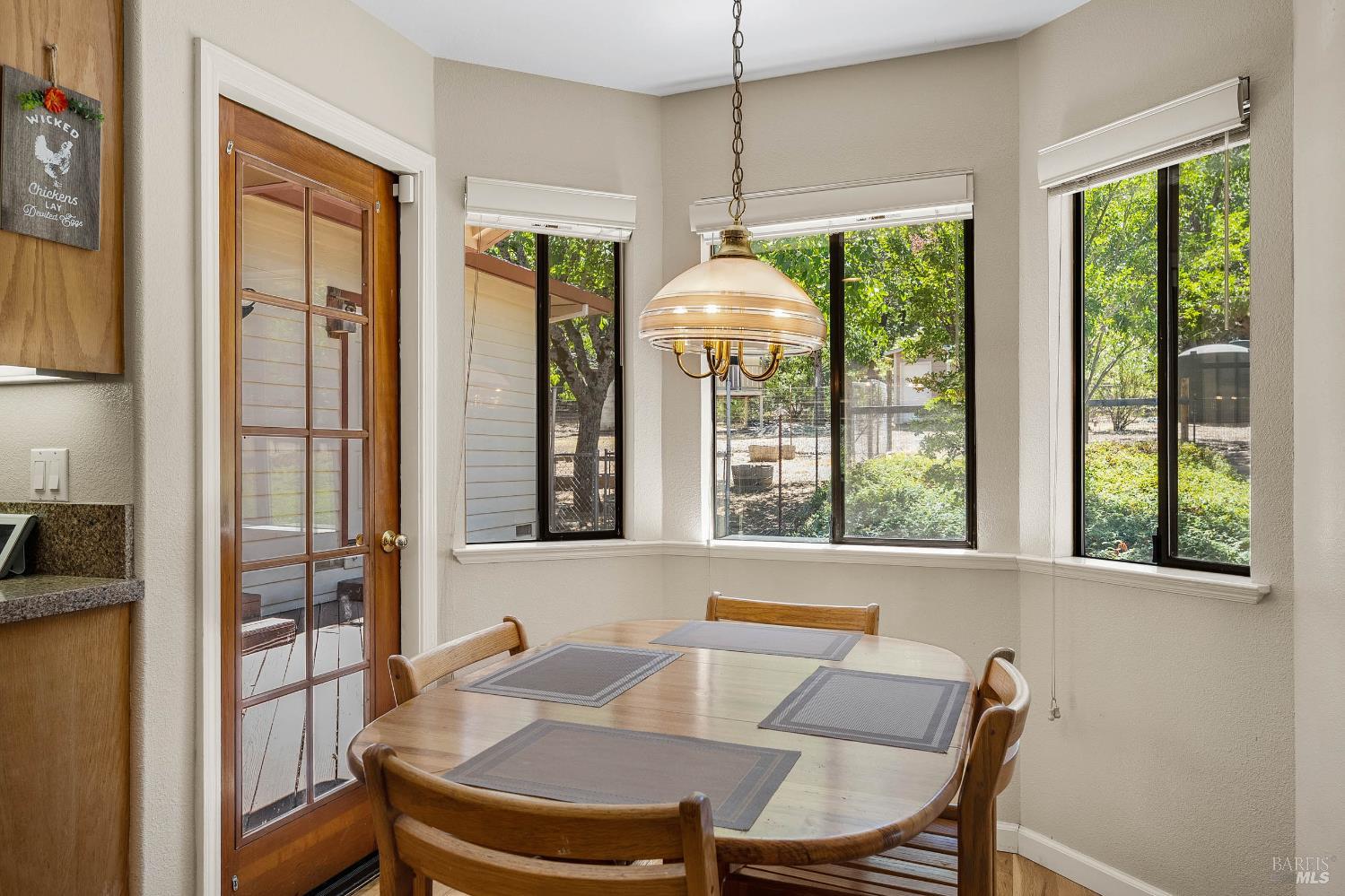 Detail Gallery Image 15 of 71 For 8700 Red Hills Rd, Kelseyville,  CA 95451 - 5 Beds | 3 Baths
