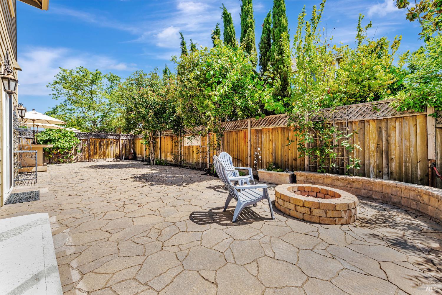 Detail Gallery Image 43 of 55 For 1678 Southridge Dr, Petaluma,  CA 94954 - 4 Beds | 3 Baths