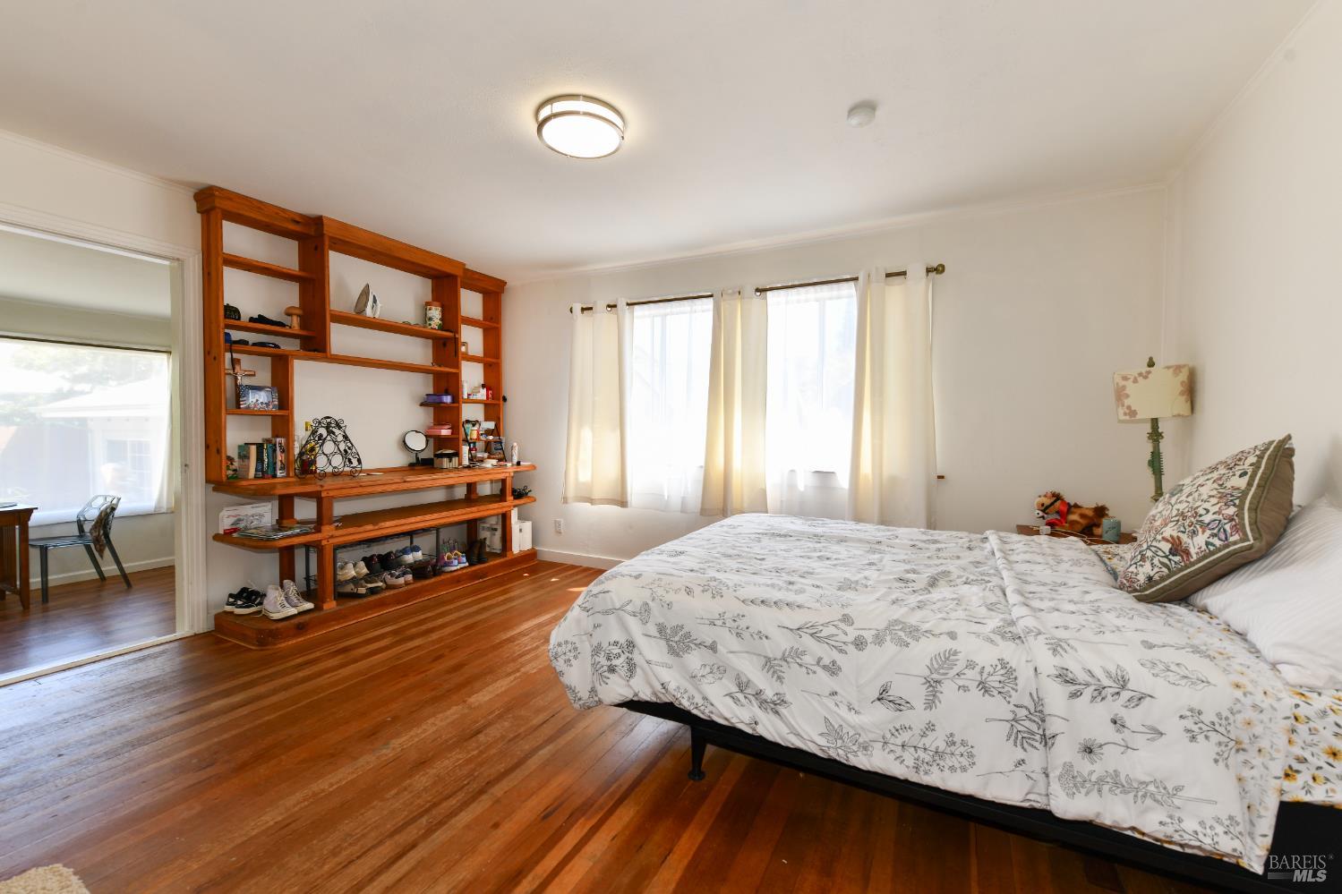 Detail Gallery Image 45 of 74 For 1545 Oak St, Napa,  CA 94559 - 2 Beds | 2 Baths