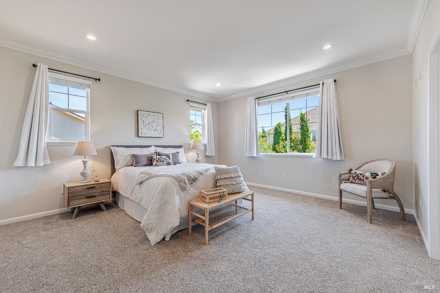 Detail Gallery Image 26 of 55 For 1678 Southridge Dr, Petaluma,  CA 94954 - 4 Beds | 3 Baths