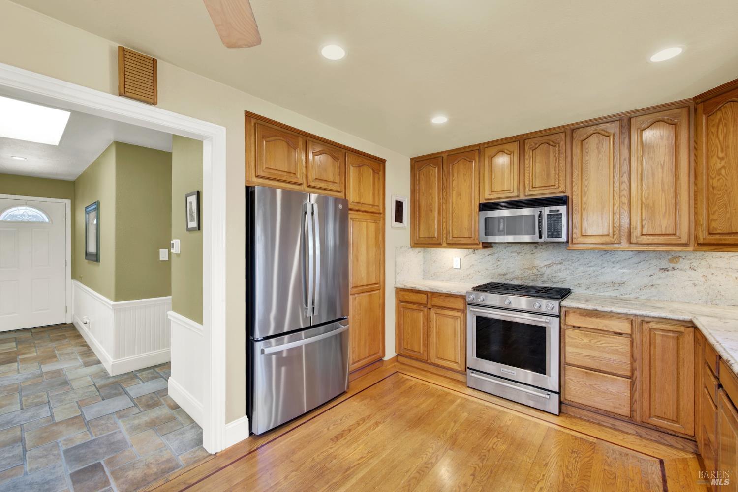 Detail Gallery Image 24 of 85 For 1835 Egret Ln, Hayward,  CA 94545 - 3 Beds | 2 Baths