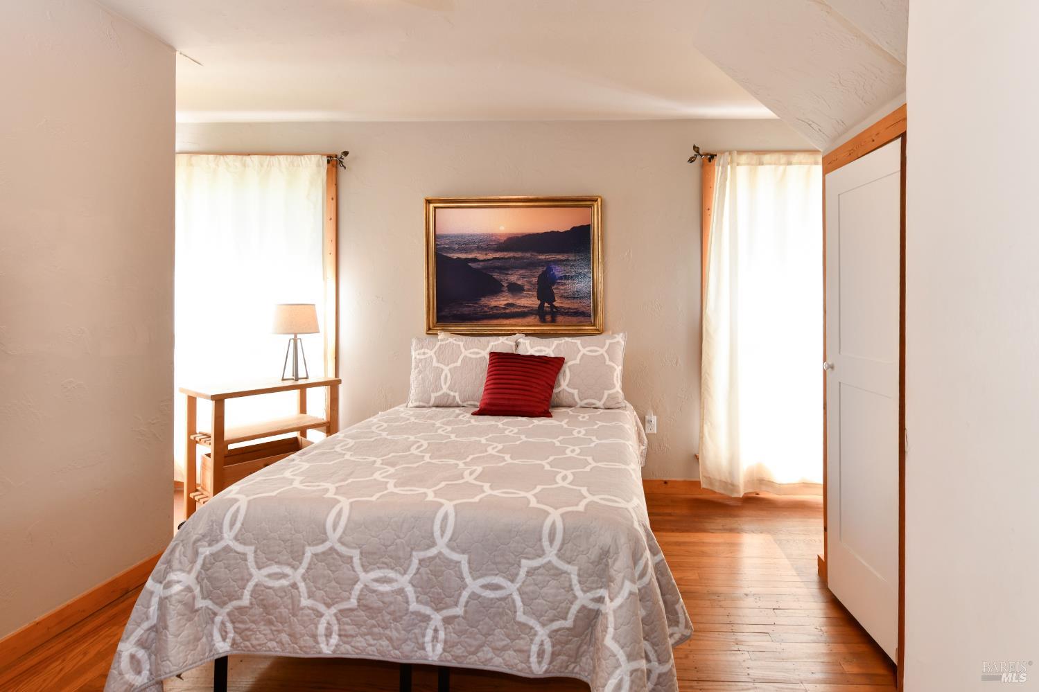 Detail Gallery Image 20 of 74 For 1545 Oak St, Napa,  CA 94559 - 2 Beds | 2 Baths