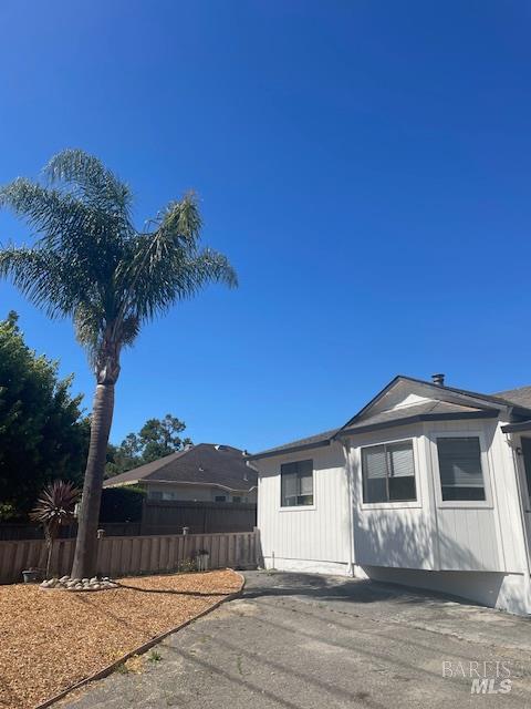 Detail Gallery Image 2 of 21 For 1020 Stony Glen Ln, Cotati,  CA 94931 - 3 Beds | 2/1 Baths