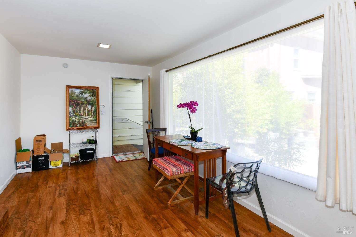 Detail Gallery Image 40 of 74 For 1545 Oak St, Napa,  CA 94559 - 2 Beds | 2 Baths