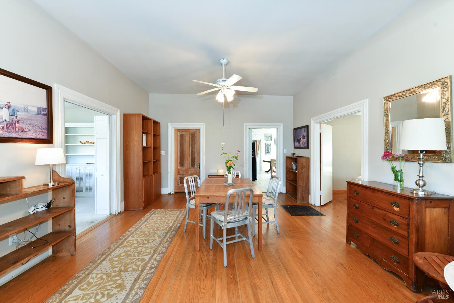 Detail Gallery Image 6 of 74 For 1545 Oak St, Napa,  CA 94559 - 2 Beds | 2 Baths
