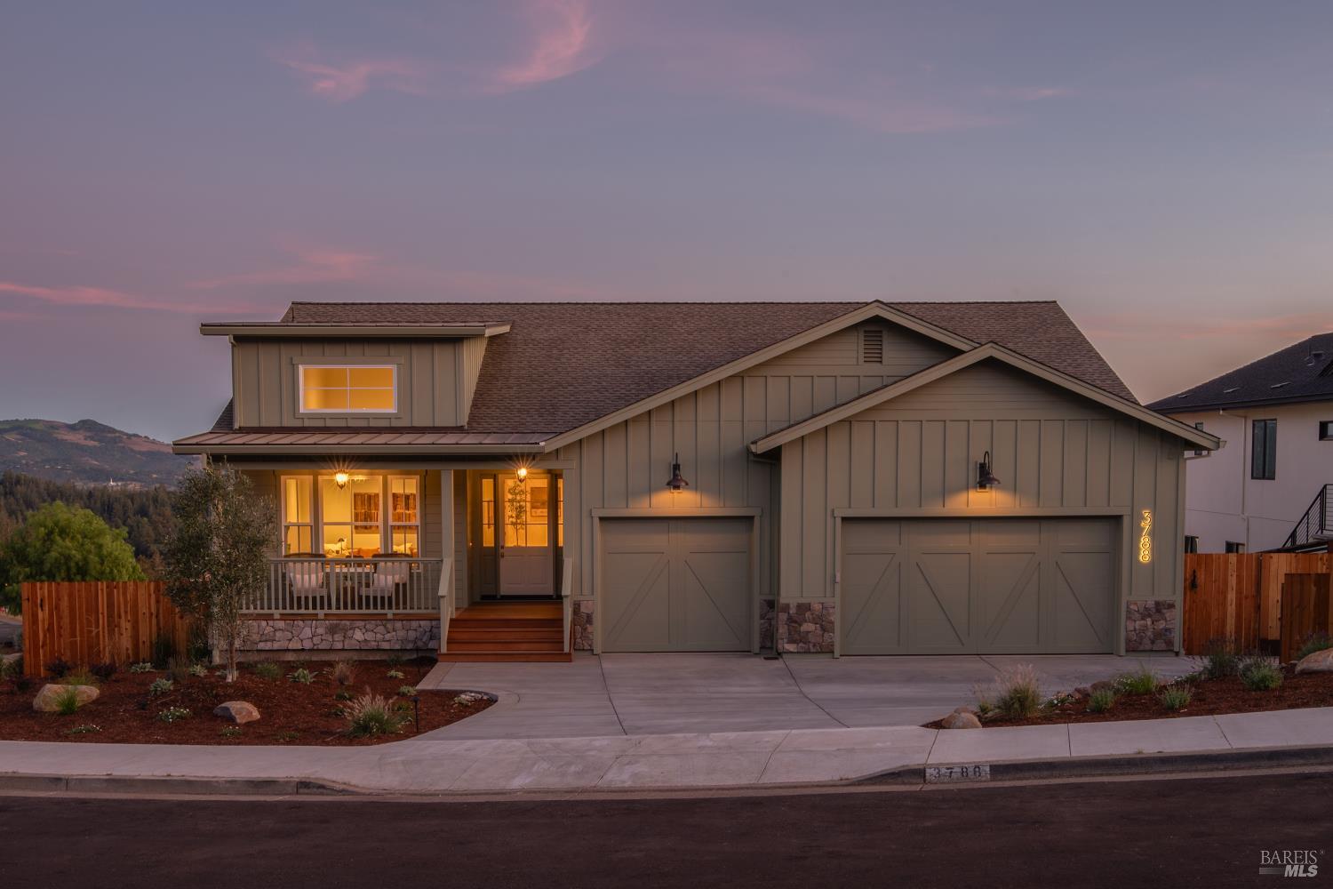 Detail Gallery Image 2 of 49 For 3788 Palazzo Ct, Santa Rosa,  CA 95404 - 4 Beds | 2/1 Baths