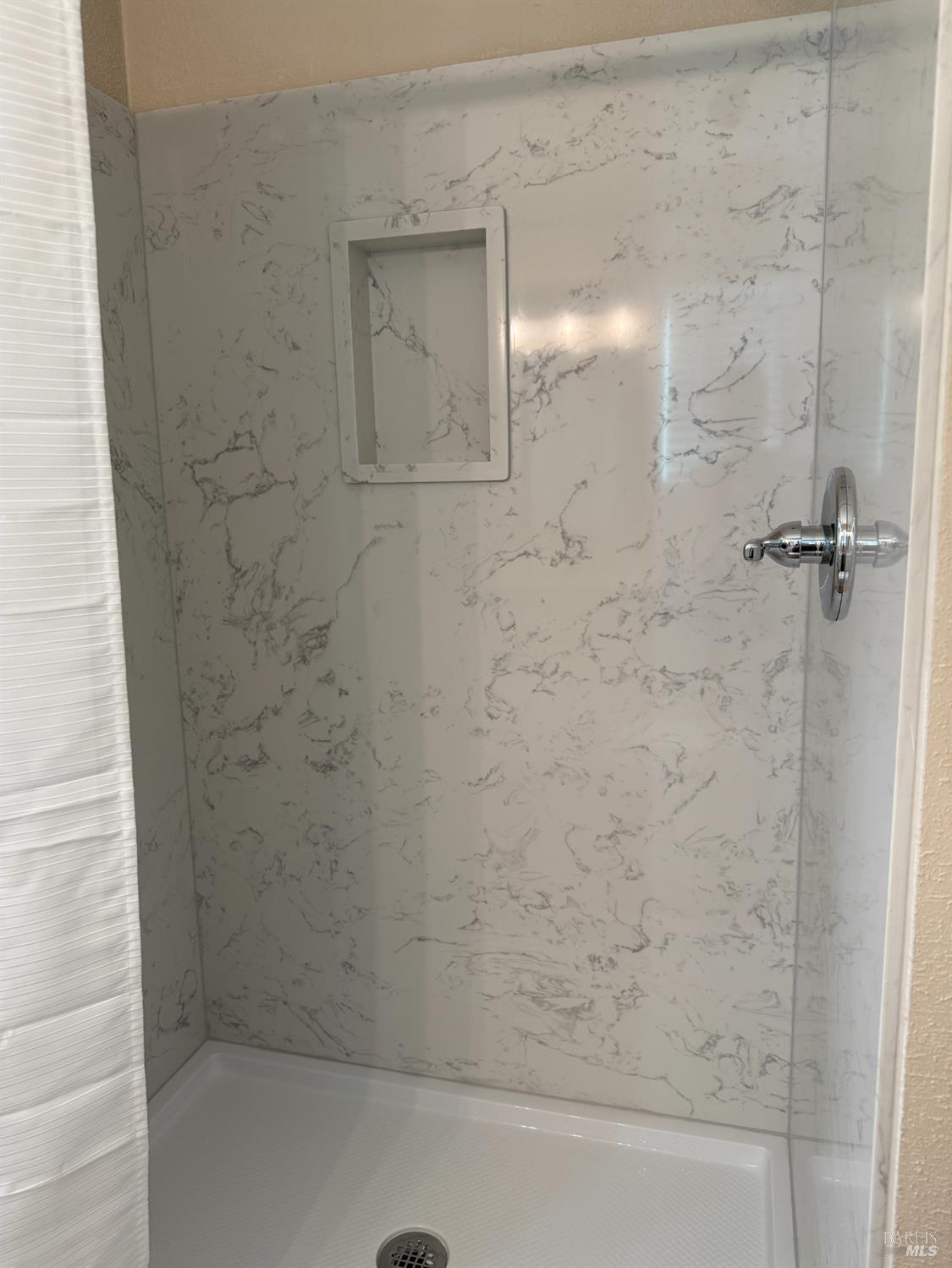 Detail Gallery Image 12 of 14 For 101 Mckinley Cir, Vacaville,  CA 95687 - 3 Beds | 2 Baths