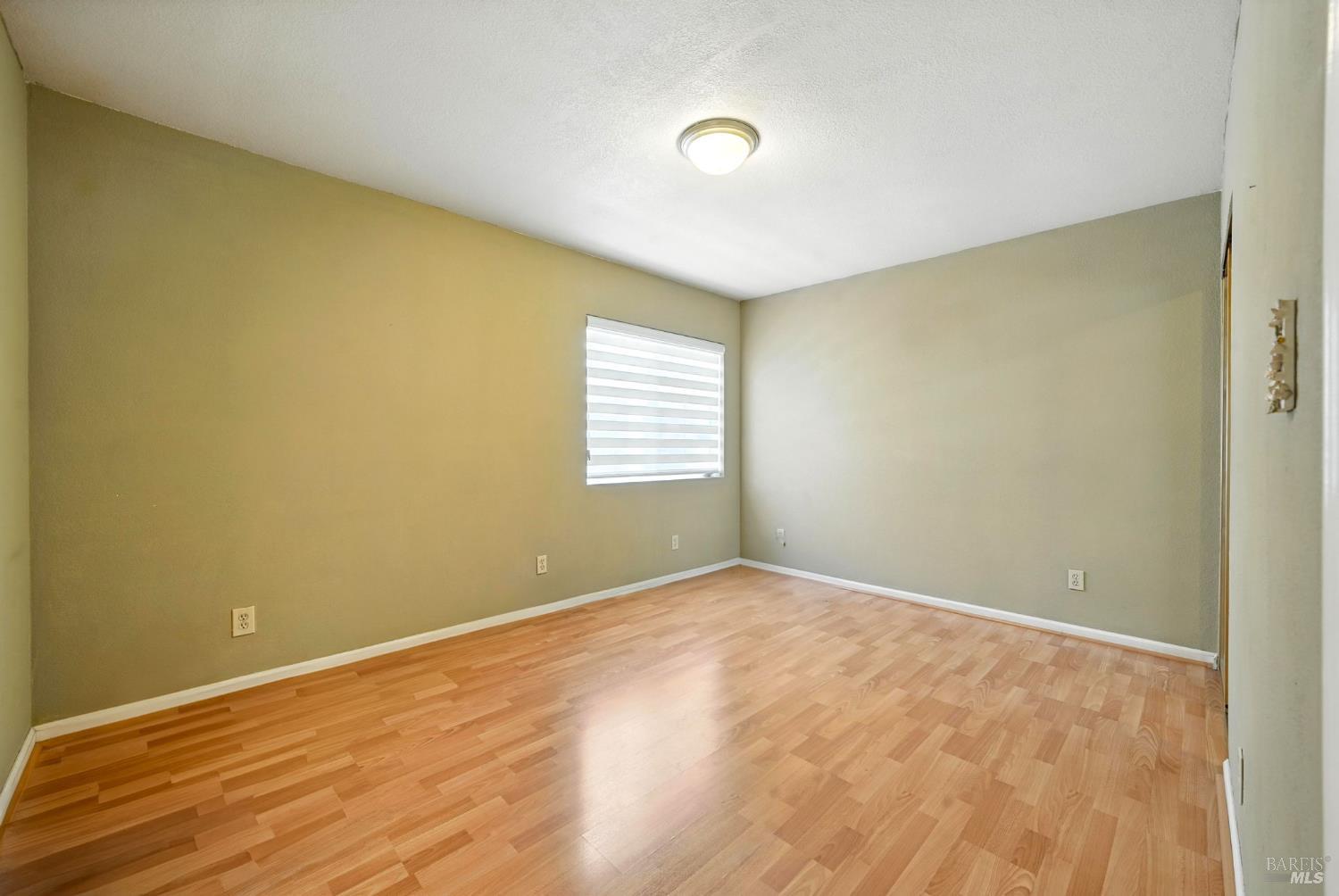 Detail Gallery Image 20 of 26 For 1381 63rd Ave, Oakland,  CA 94621 - 2 Beds | 1 Baths