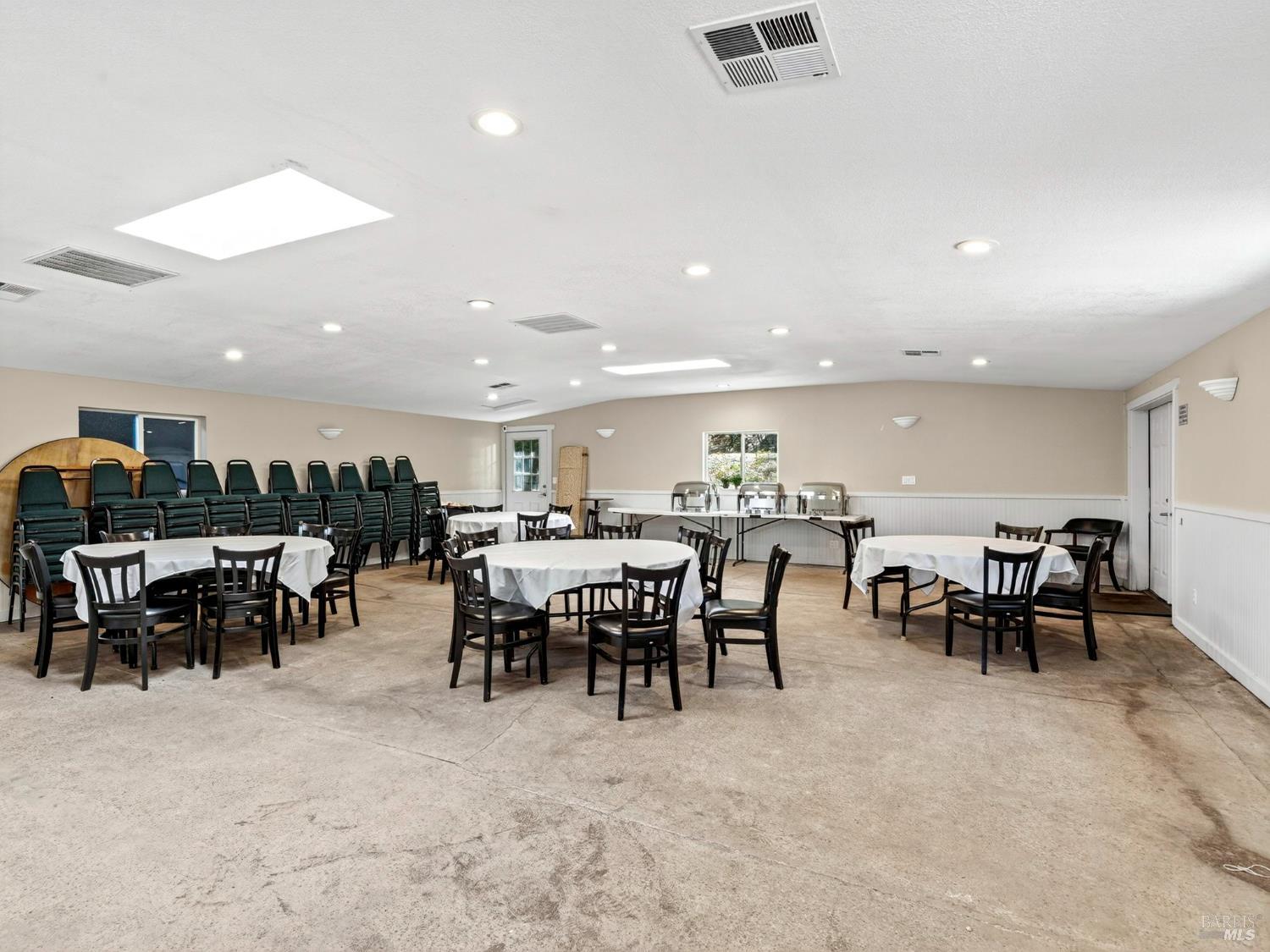 Detail Gallery Image 52 of 91 For 16451 Golf Rd, Cobb,  CA 95426 - 2 Beds | 1 Baths