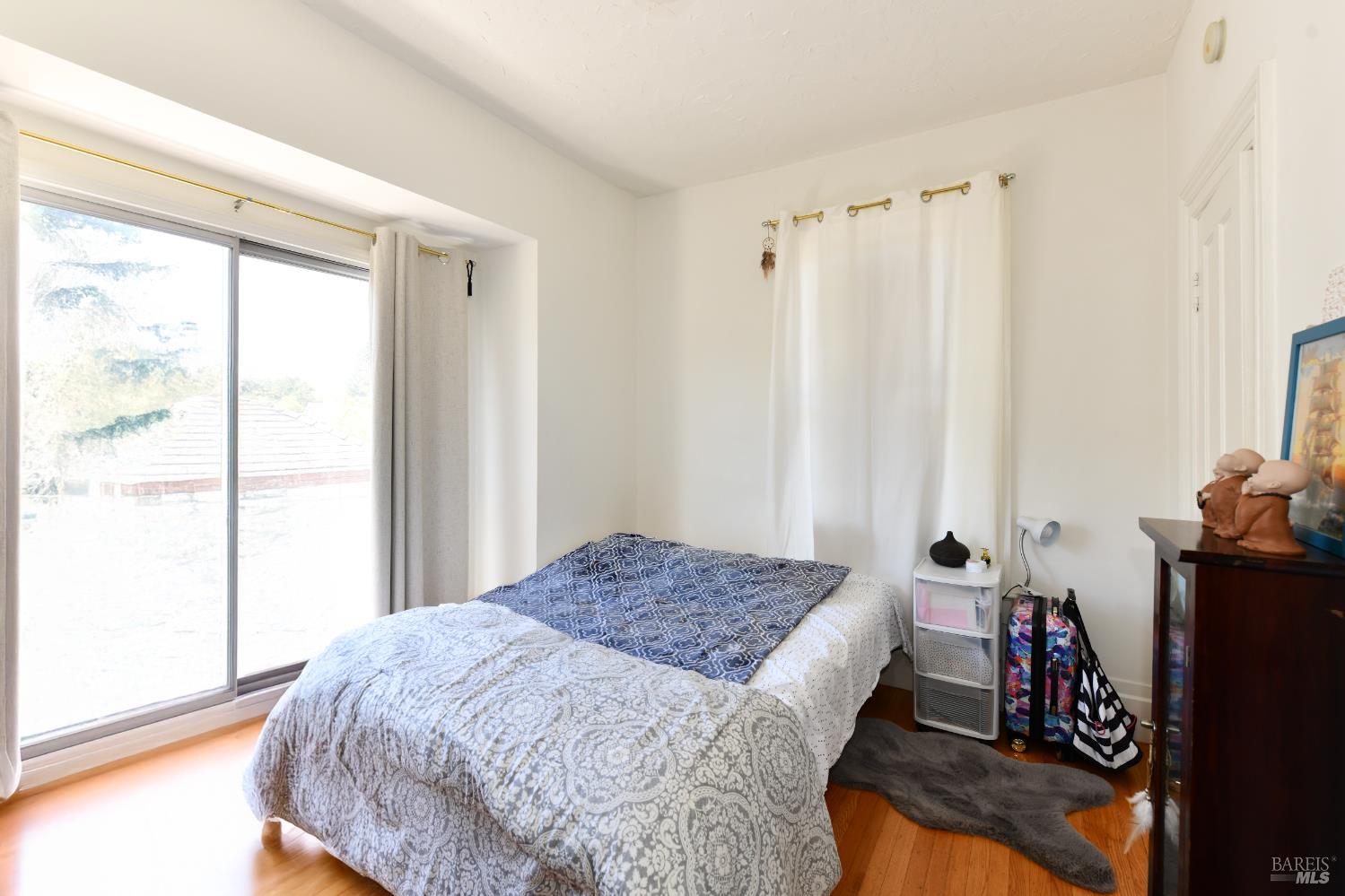Detail Gallery Image 37 of 74 For 1545 Oak St, Napa,  CA 94559 - 2 Beds | 2 Baths