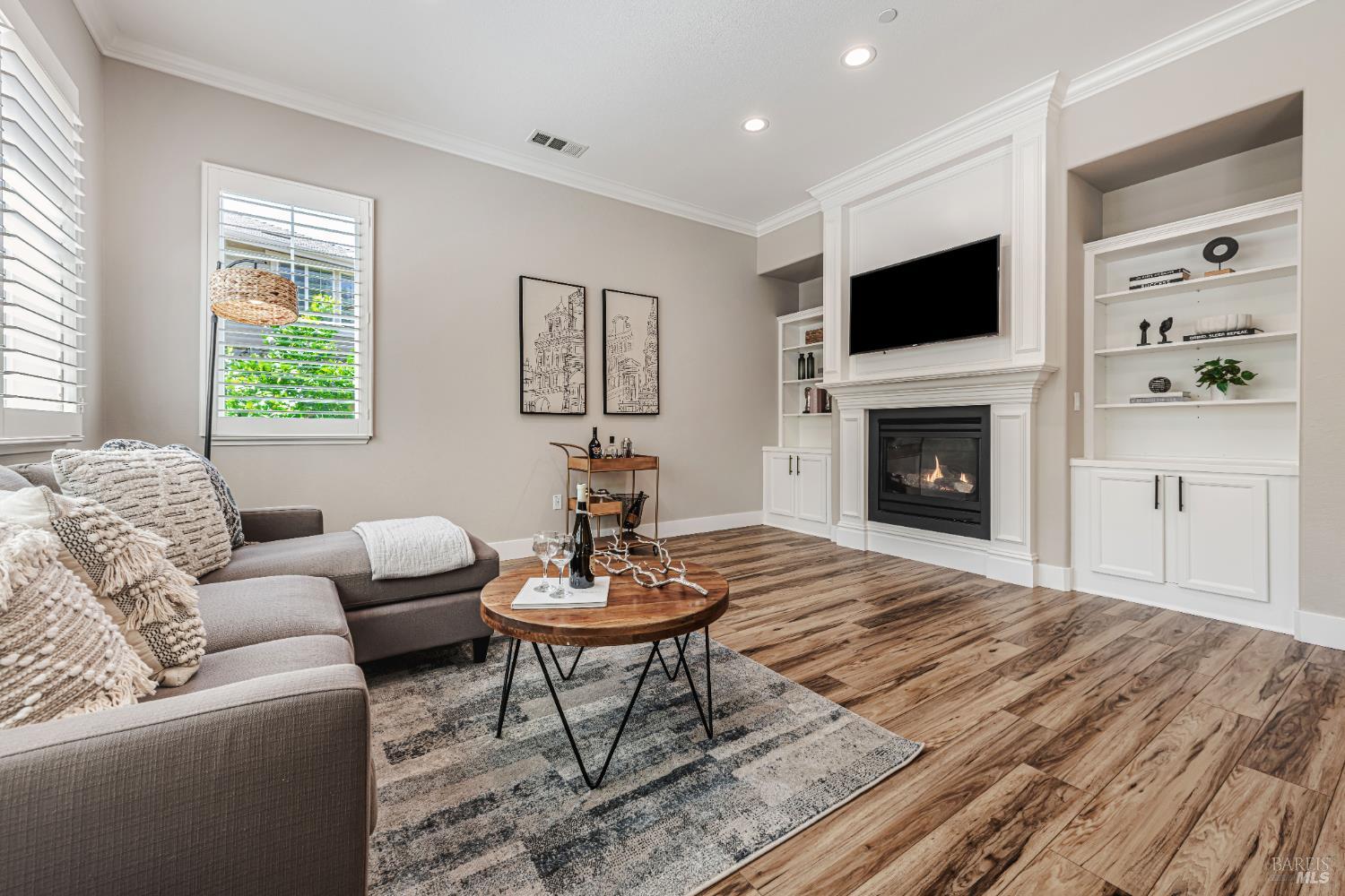Detail Gallery Image 13 of 55 For 1678 Southridge Dr, Petaluma,  CA 94954 - 4 Beds | 3 Baths