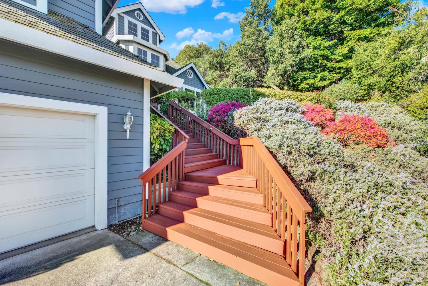 Detail Gallery Image 5 of 85 For 26 Clement Ct, Napa,  CA 94558 - 3 Beds | 2/1 Baths
