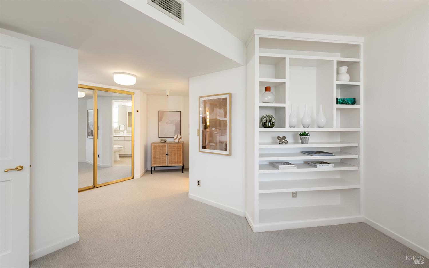 Detail Gallery Image 13 of 31 For 100 Thorndale Dr #410,  San Rafael,  CA 94903 - 2 Beds | 2 Baths