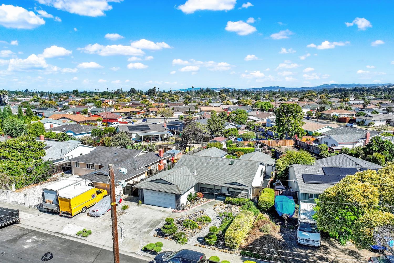 Detail Gallery Image 4 of 85 For 1835 Egret Ln, Hayward,  CA 94545 - 3 Beds | 2 Baths