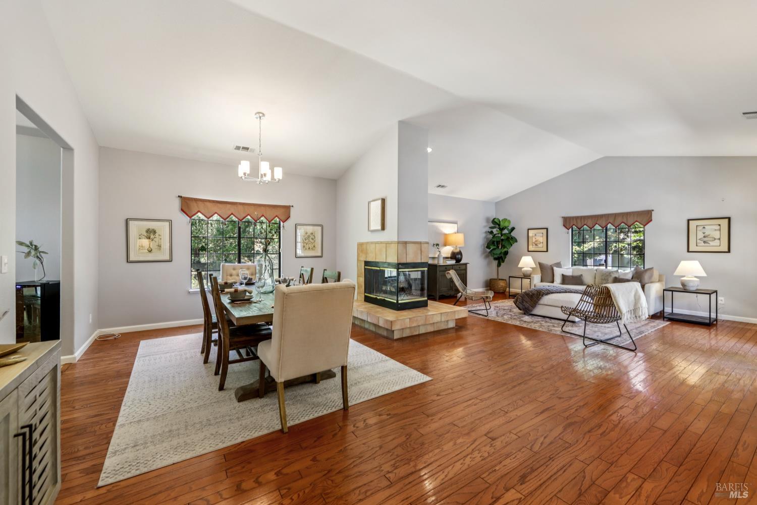 Detail Gallery Image 7 of 37 For 709 Amherst Cir, Sonoma,  CA 95476 - 3 Beds | 2 Baths