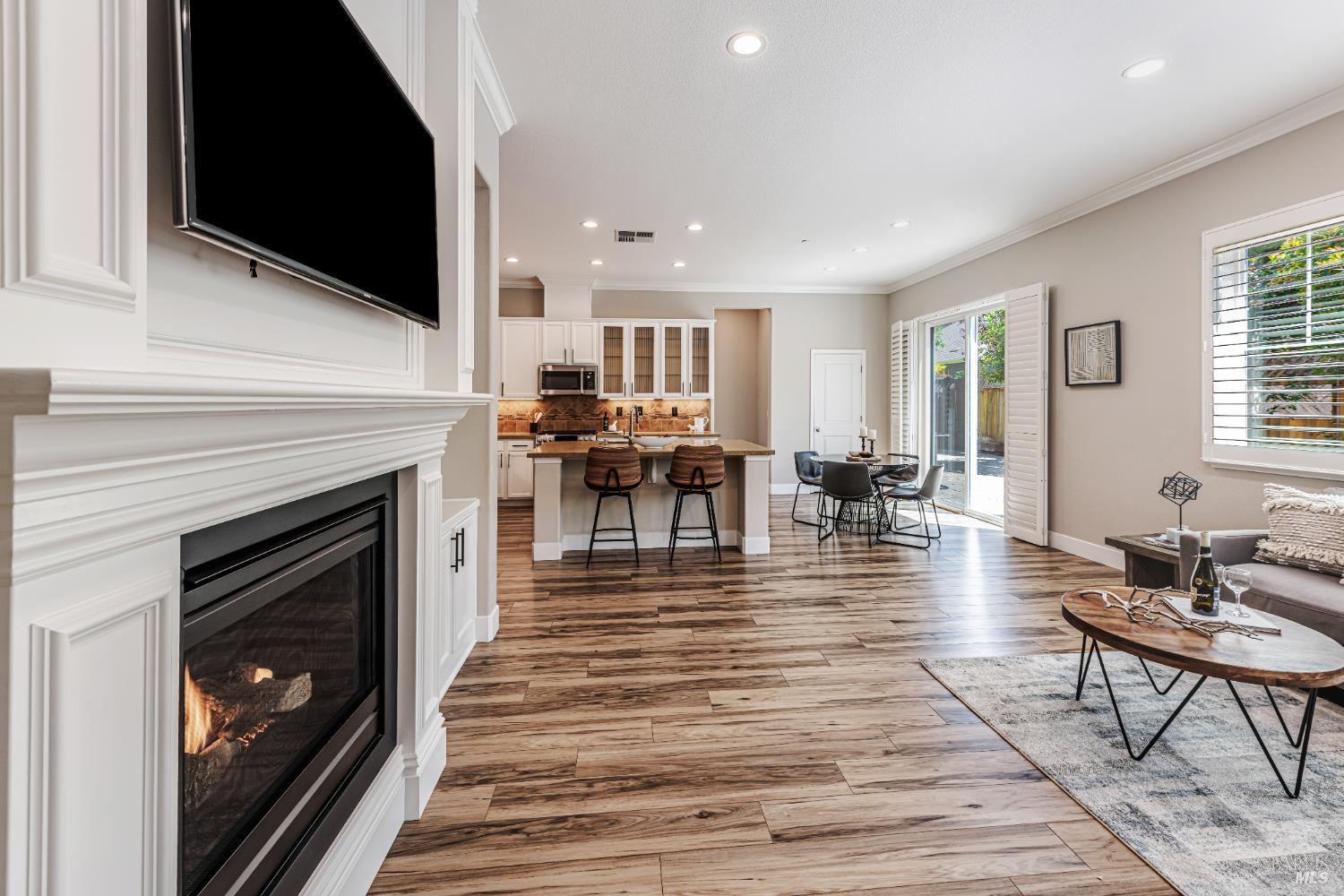 Detail Gallery Image 15 of 55 For 1678 Southridge Dr, Petaluma,  CA 94954 - 4 Beds | 3 Baths
