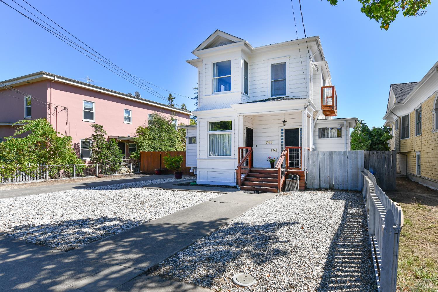 Detail Gallery Image 28 of 74 For 1545 Oak St, Napa,  CA 94559 - 2 Beds | 2 Baths