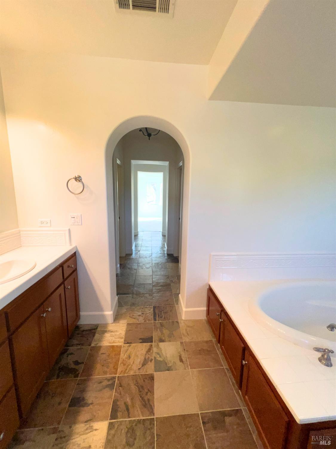 Detail Gallery Image 42 of 56 For 3127 Olympic Rd, Fairfield,  CA 94534 - 5 Beds | 3 Baths