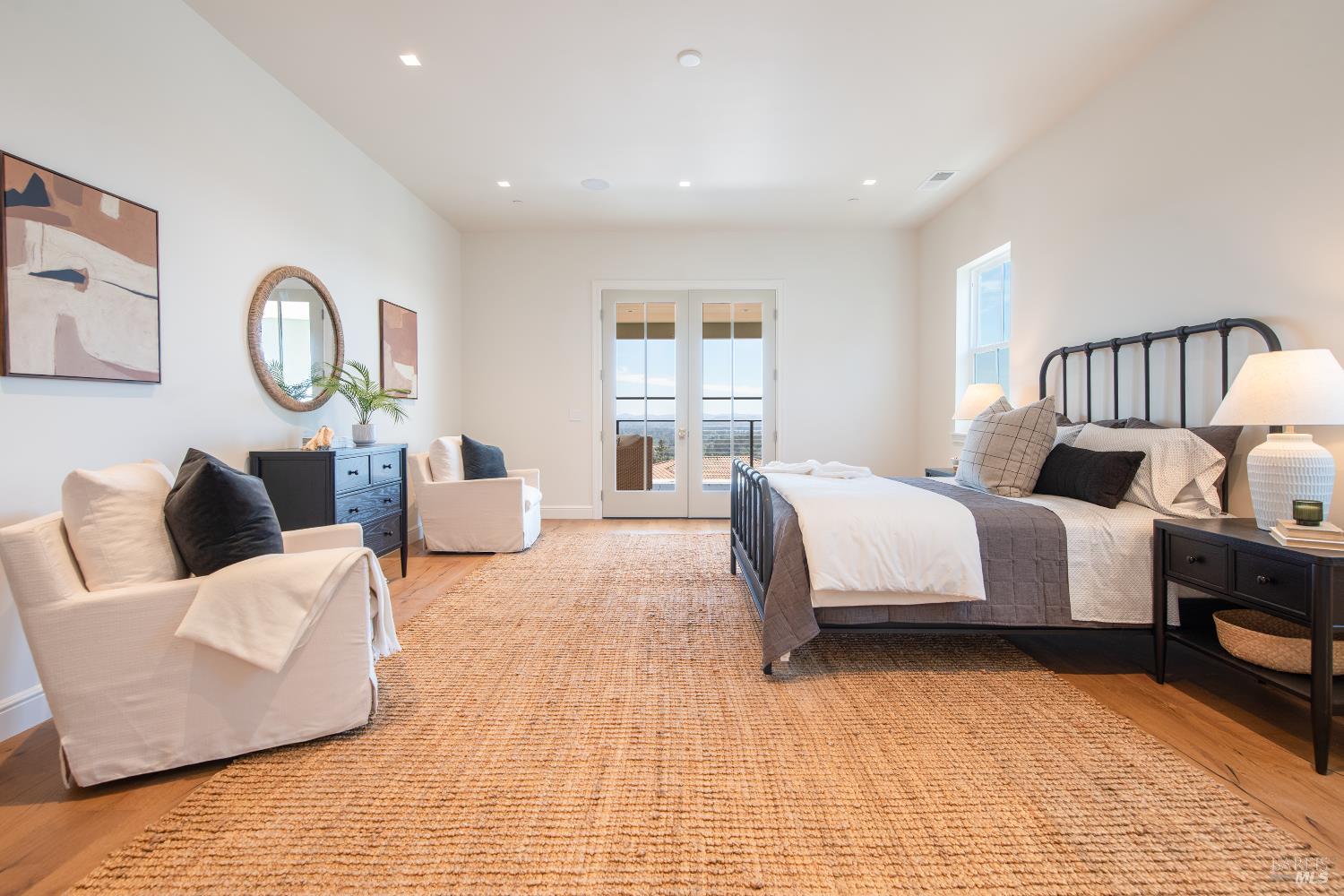 Detail Gallery Image 31 of 49 For 3788 Palazzo Ct, Santa Rosa,  CA 95404 - 4 Beds | 2/1 Baths